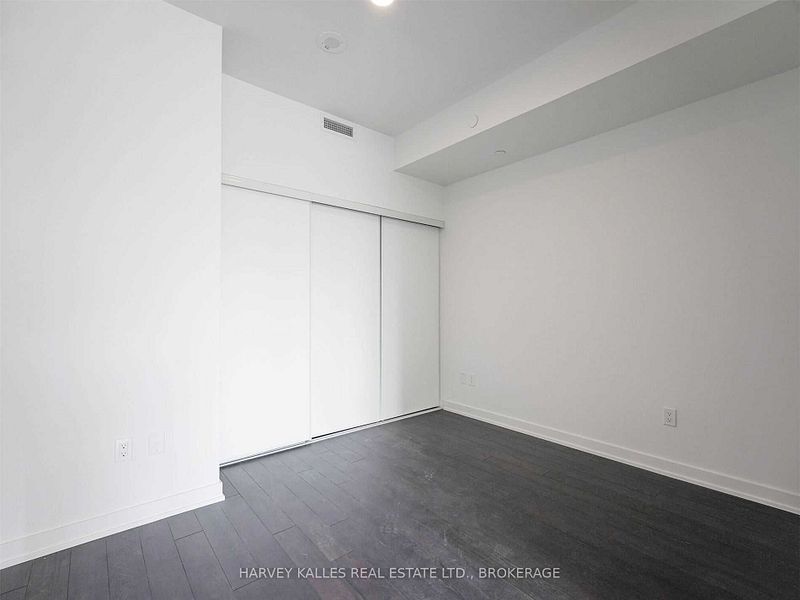 492 Eglinton Avenue E 304