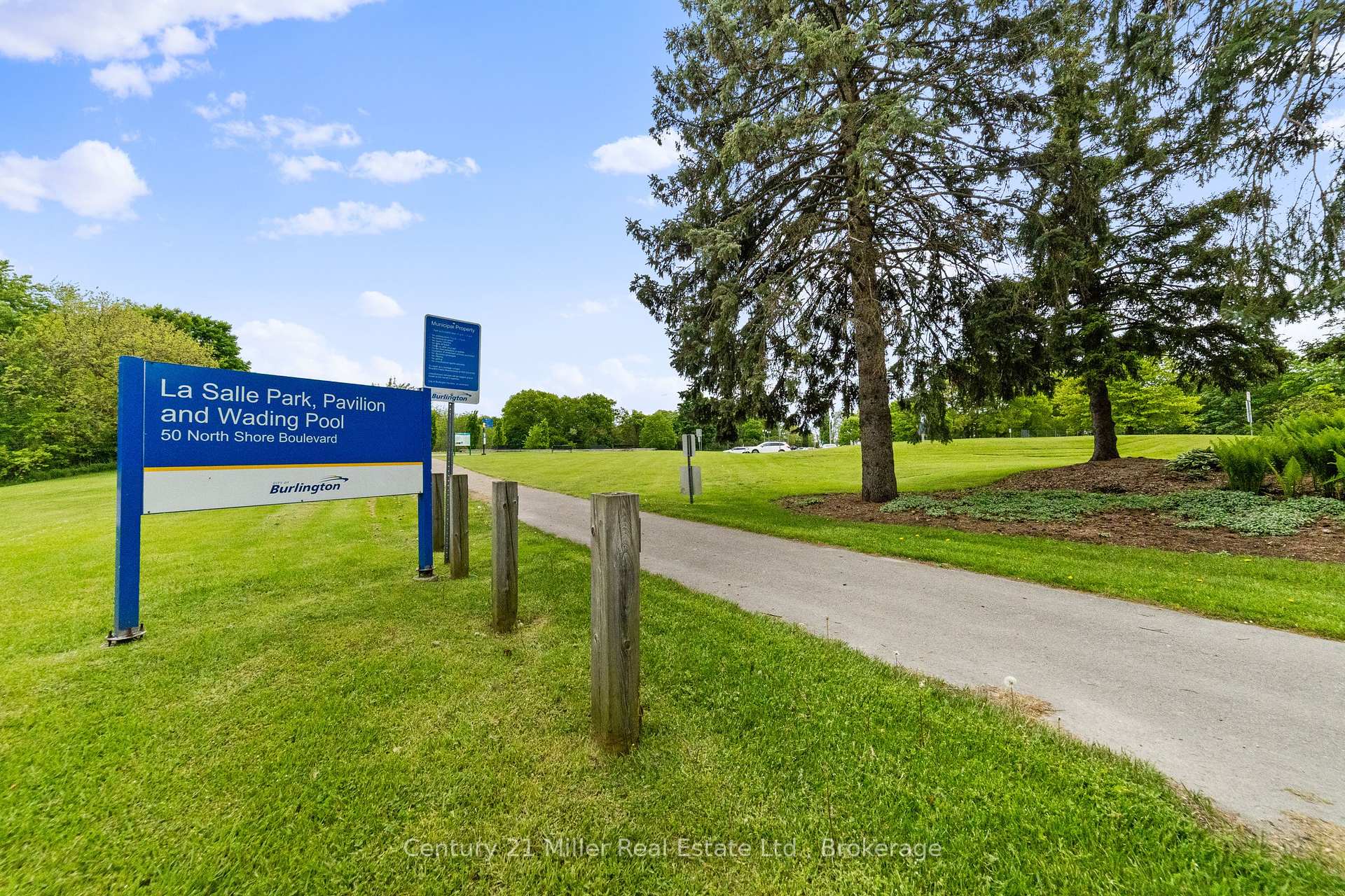 2 Bedrooms Condo at 1061 North Shore, Burlington For sale