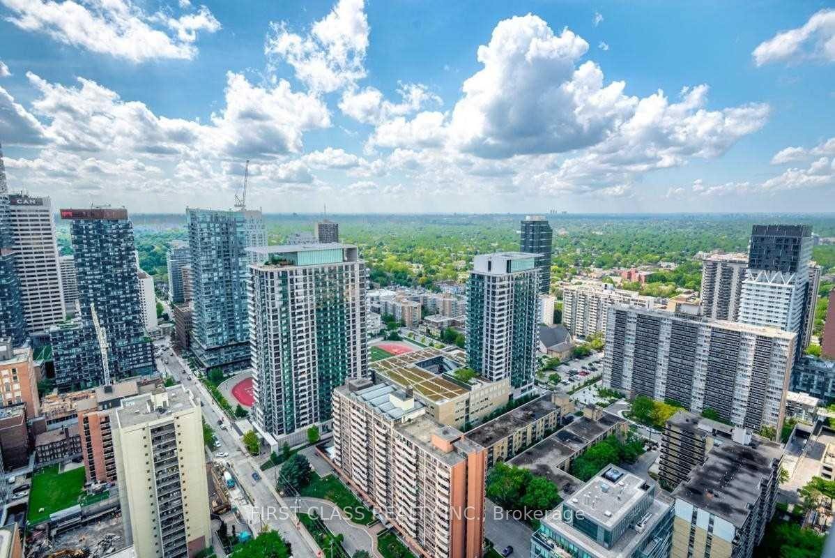 2 Bedrooms Condo at 161 Roehampton,  Toronto For sale