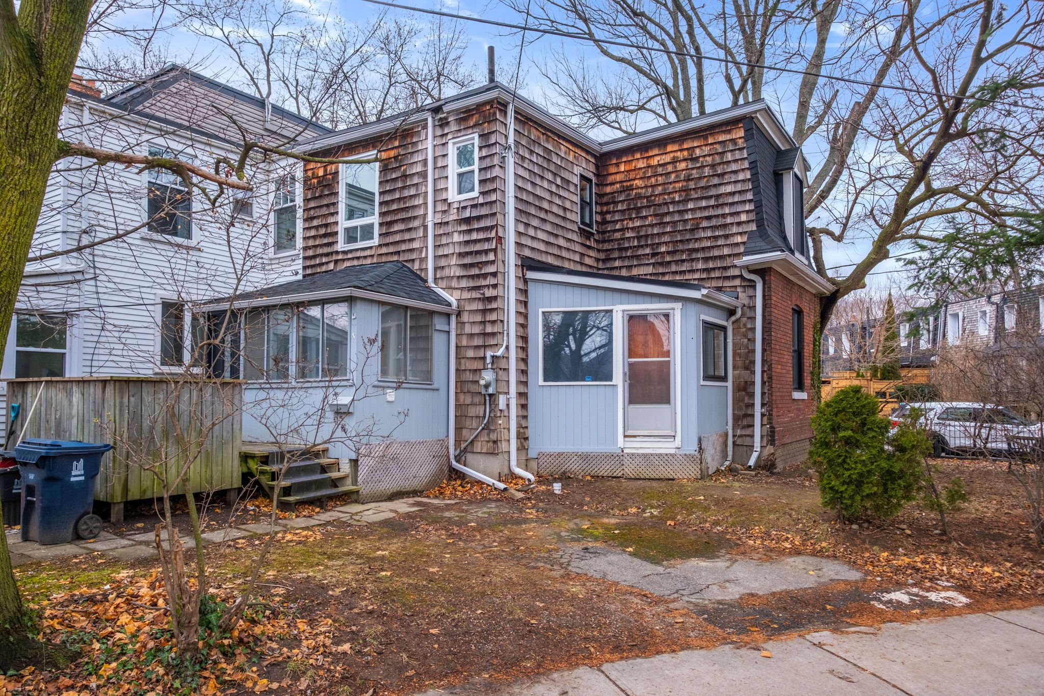 137 Summerhill Avenue