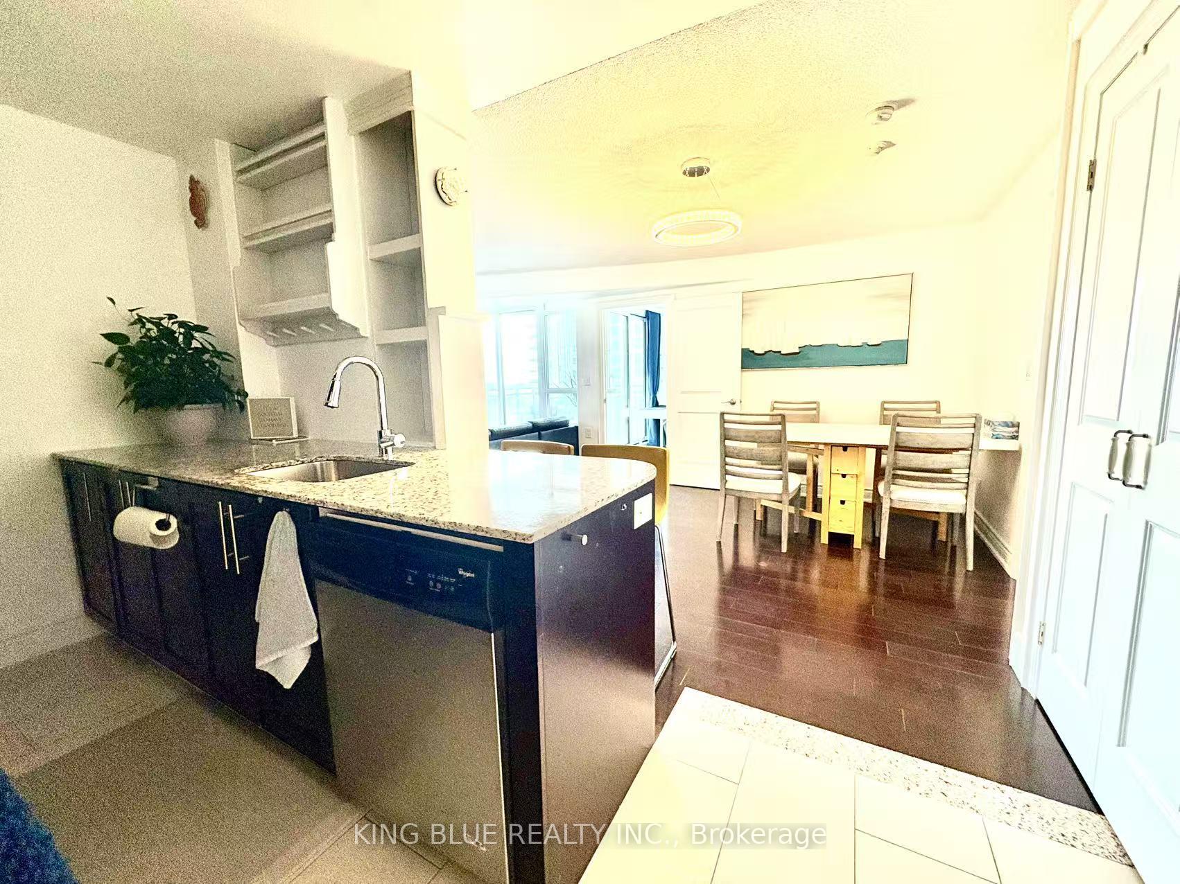 3 Bedrooms Condo at 35 Bastion,  Toronto For sale