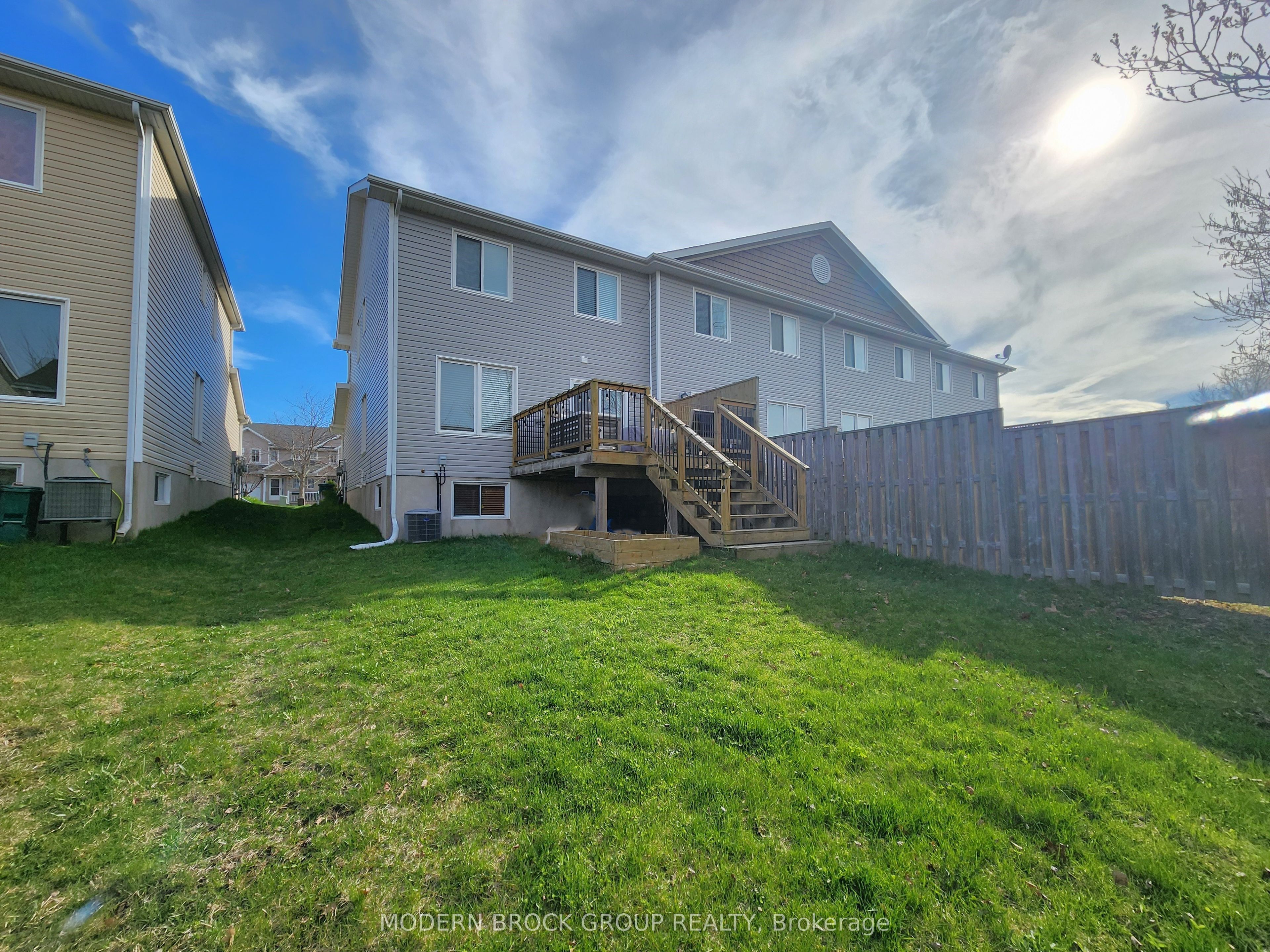 1581 Crimson Crescent, Kingston, ON K7P 0J3