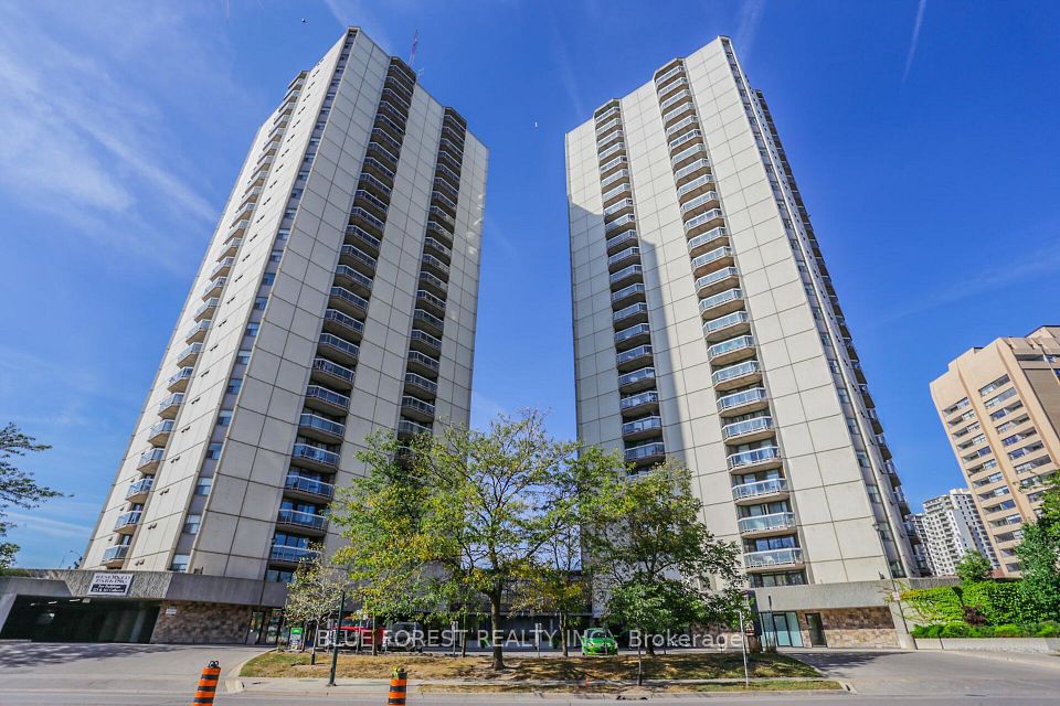 323 Colborne