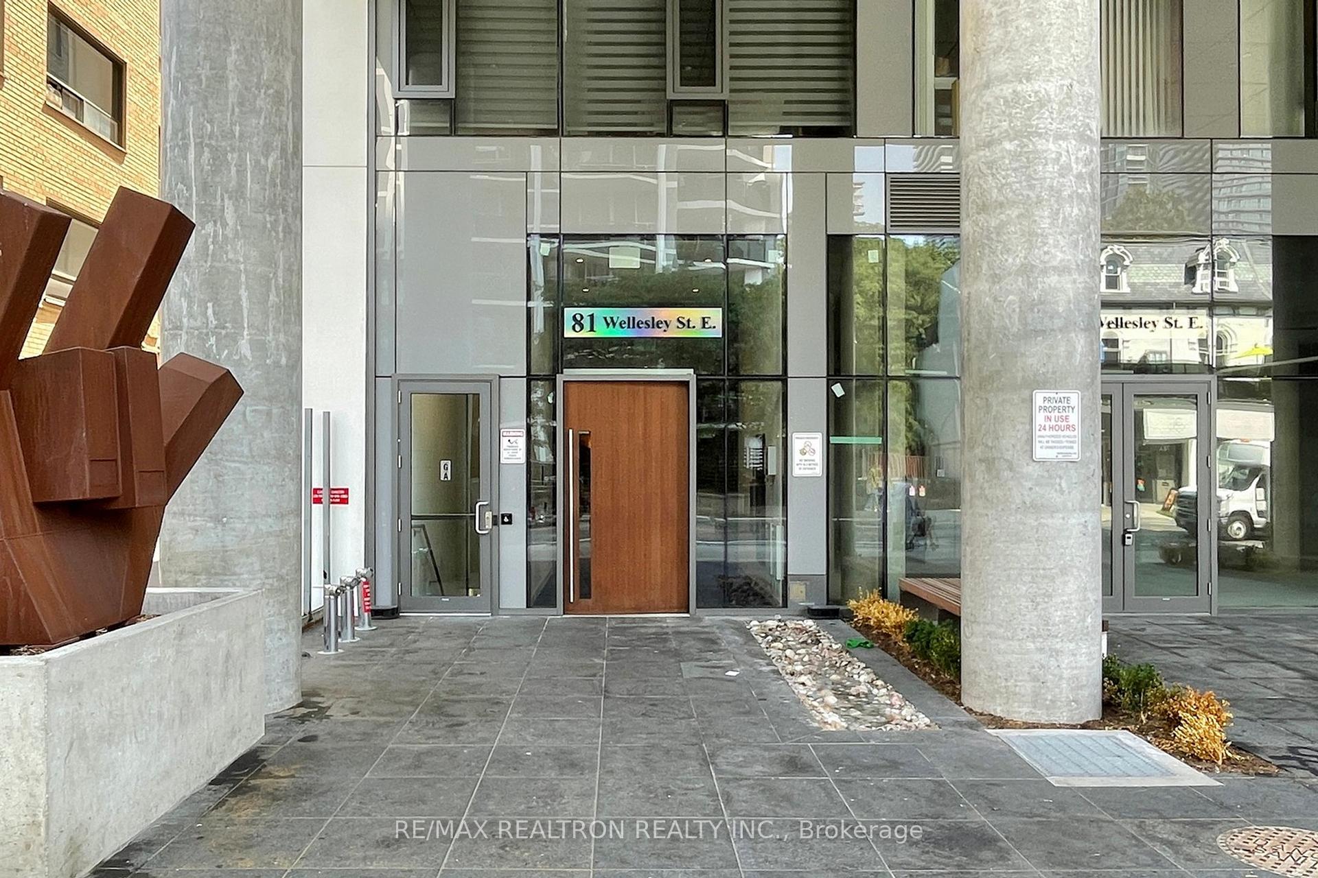 2 Bedrooms Condo at 81 Wellesley, Toronto For sale