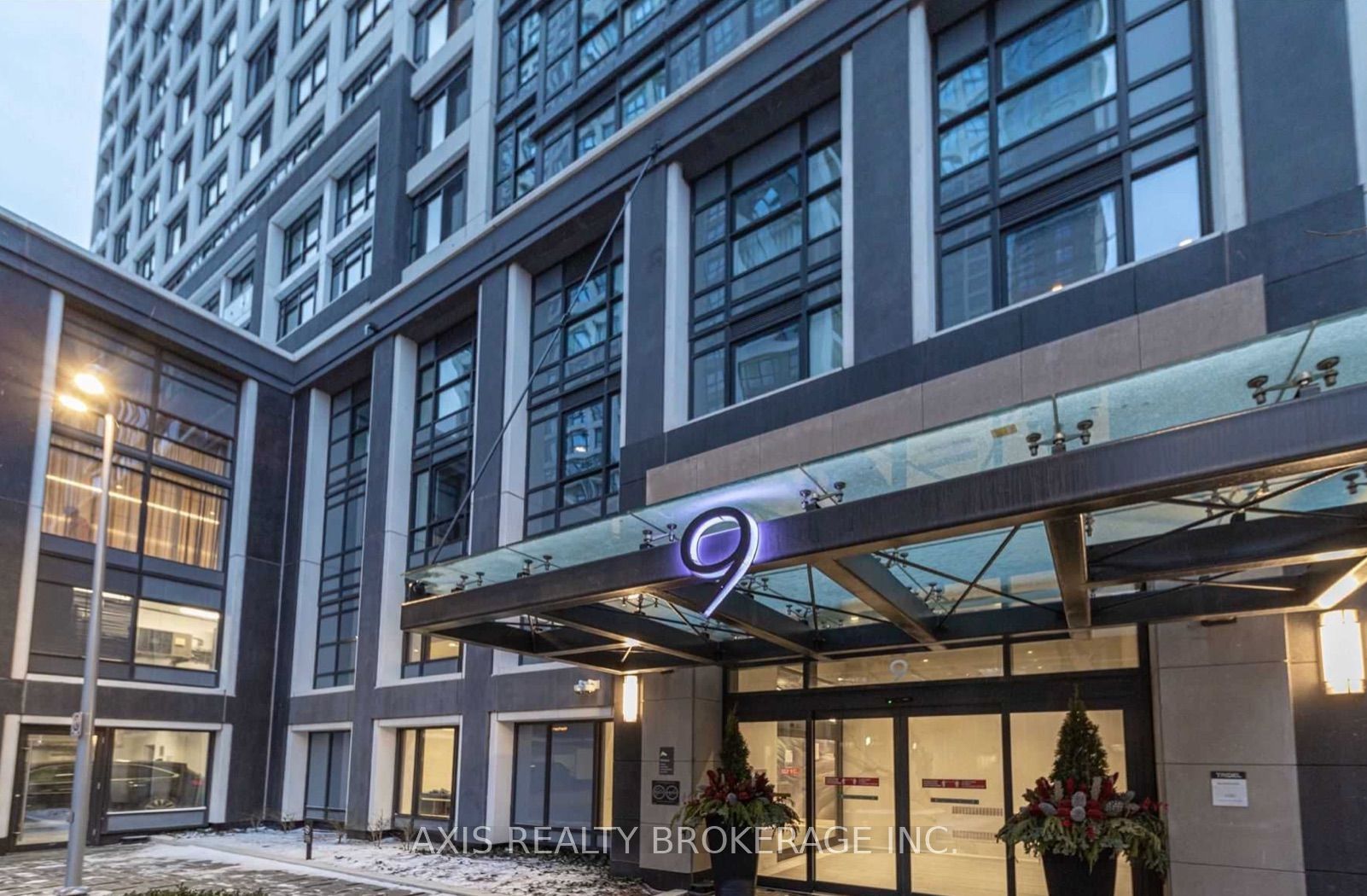 9 Mabelle Avenue, #1515
