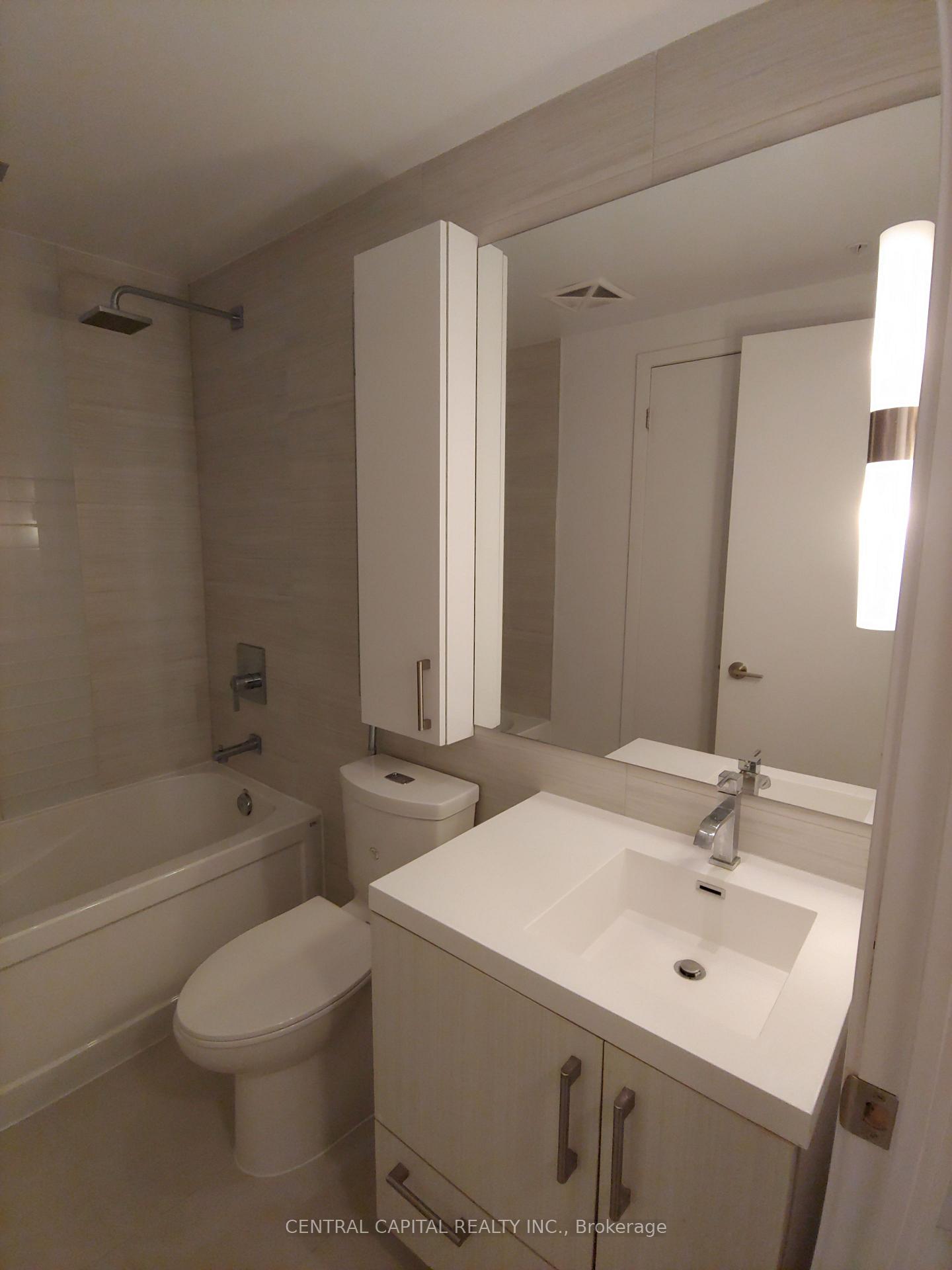 1 Bedroom Condo at 39 Sherbourne,  Toronto For sale