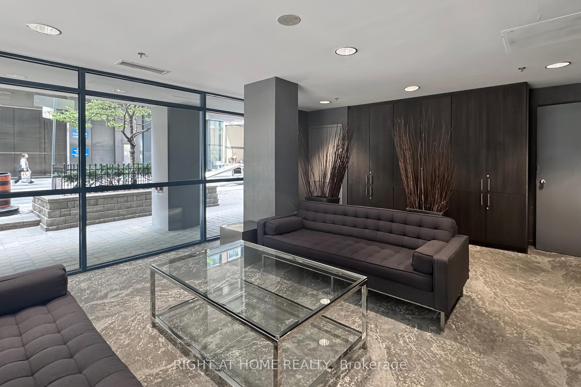 1 Bedroom Condo at 75 Dalhousie, Toronto For sale