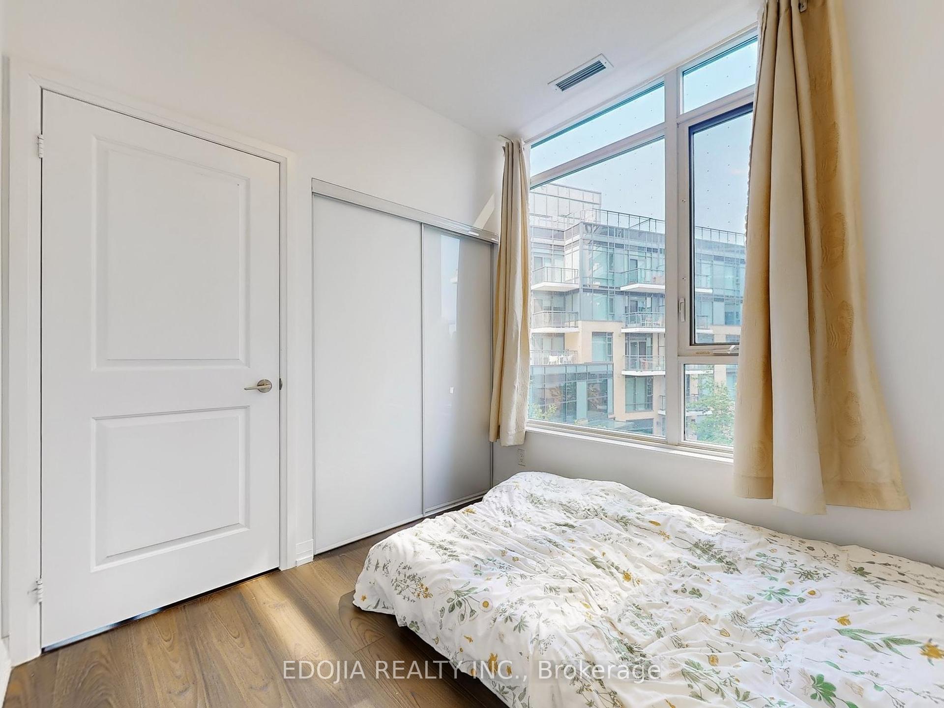2 Bedrooms Condo at 50 Ann O’reilly, Toronto For sale