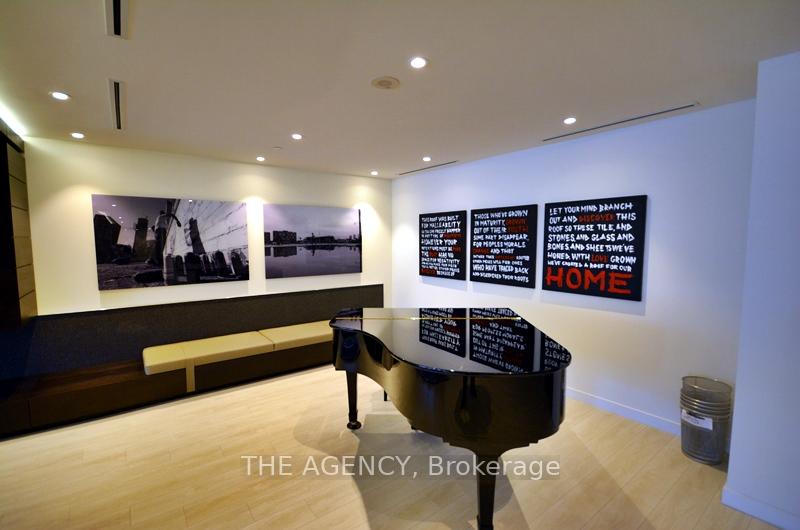 2 Bedrooms Condo at 55 Regent Park,  Toronto For sale