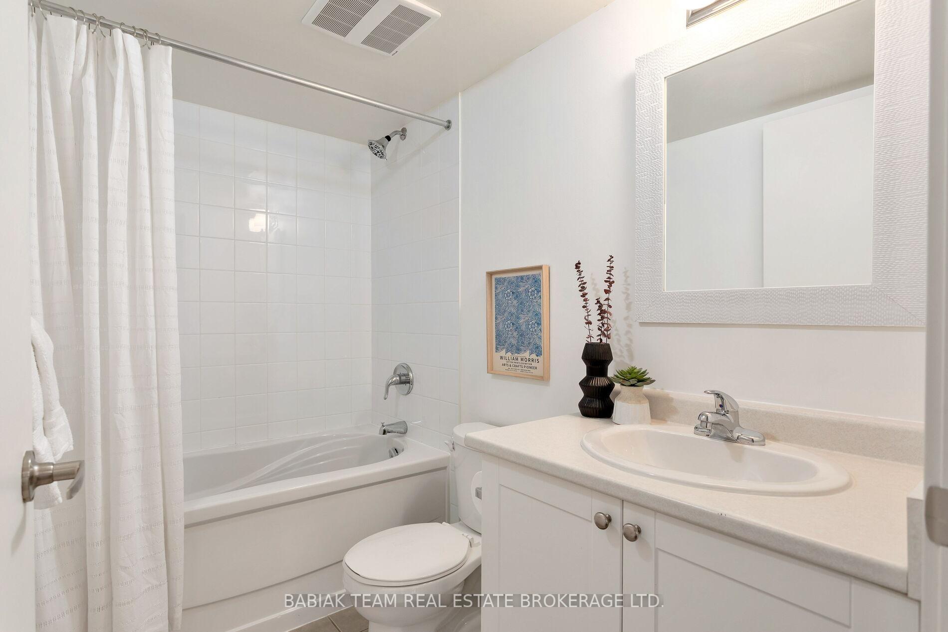 3 Bedrooms Condo at 816 Lansdowne, Toronto For sale