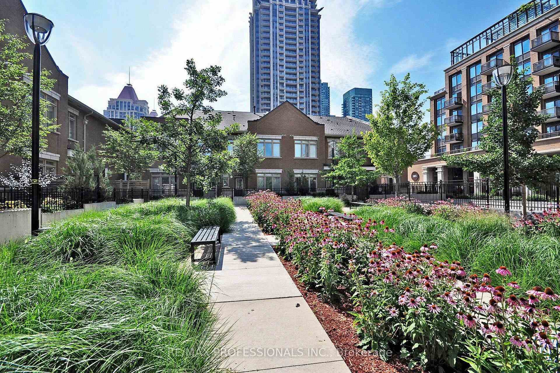 #2302 – 385 Prince Of Wales Drive, Mississauga, ON L5B 0C6