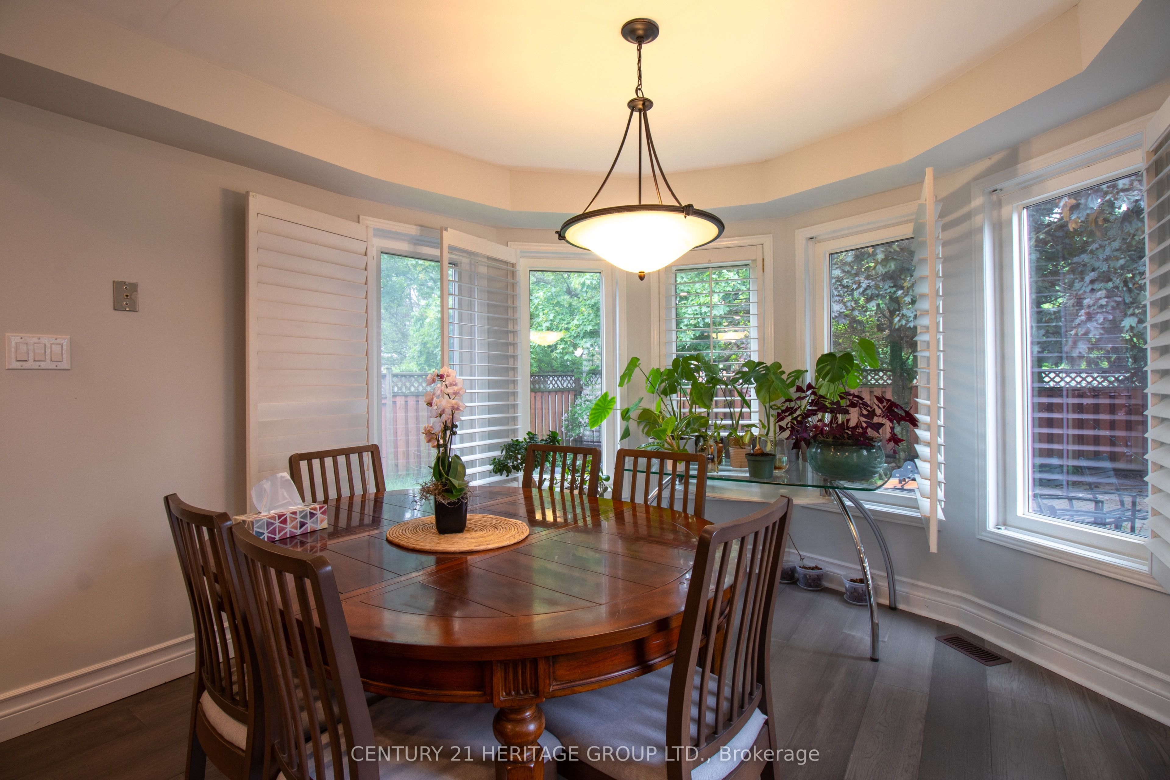 27 Charing Crescent