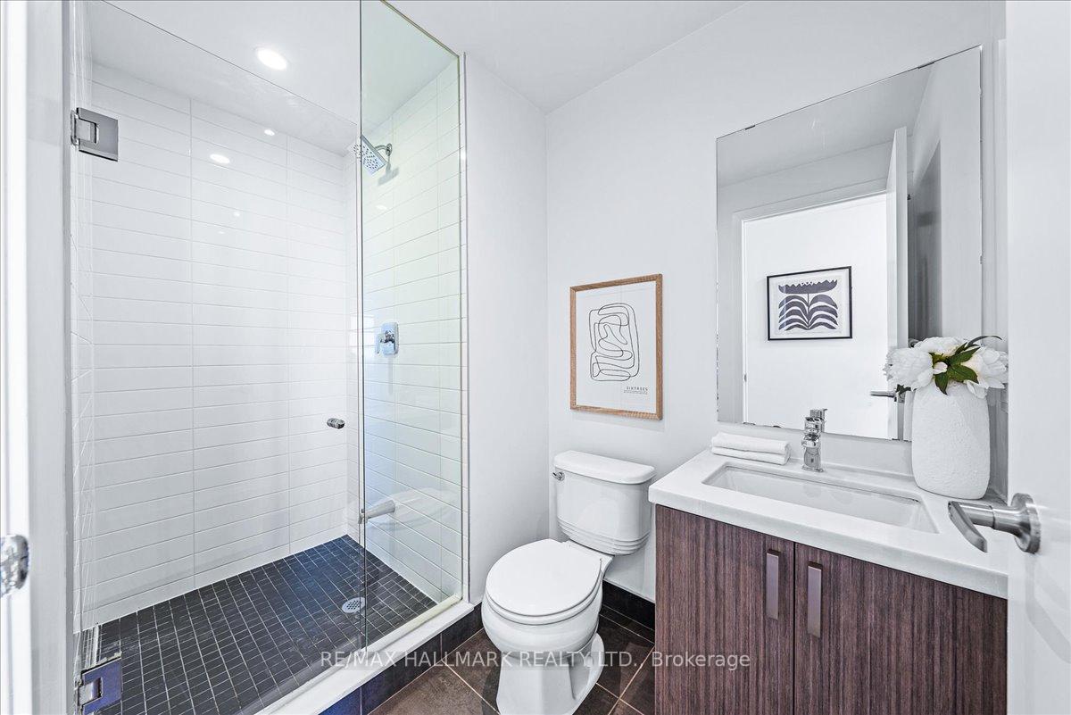 2 Bedrooms Condo at 501 St Clair, Toronto For sale