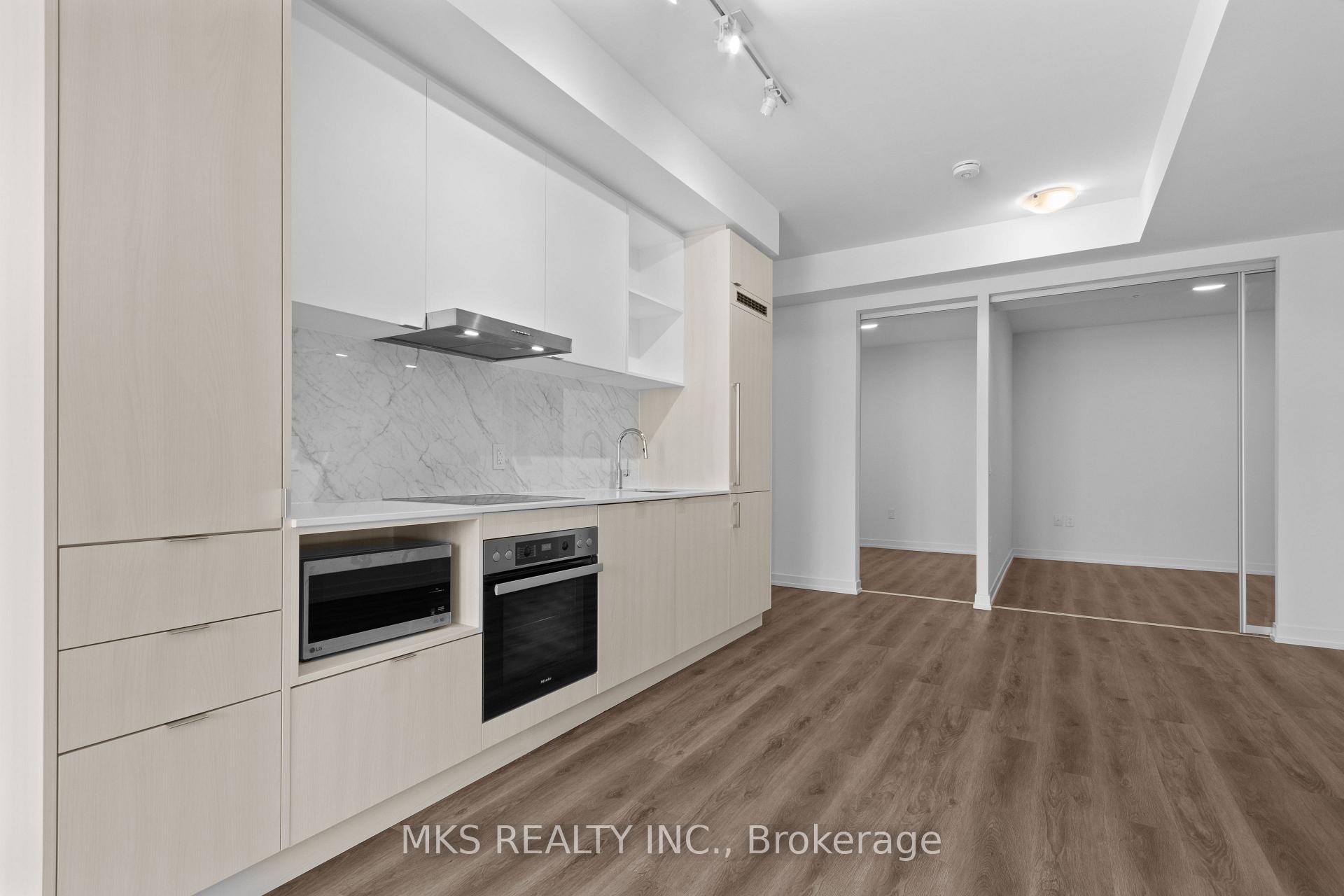 3 Bedrooms Condo at 138 Downes,  Toronto For sale