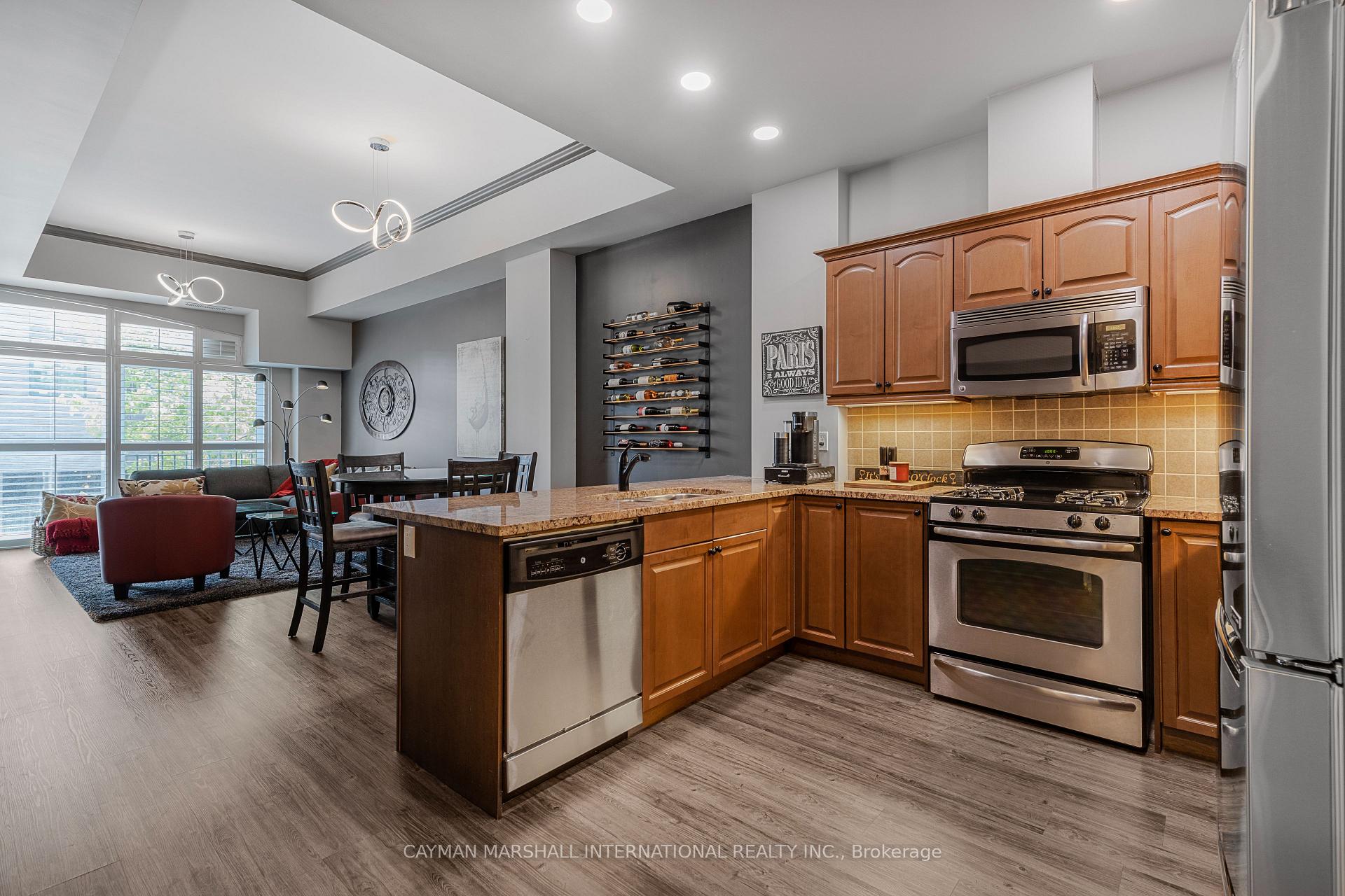 2 Bedrooms Condo at 360 Pearl, Burlington For sale