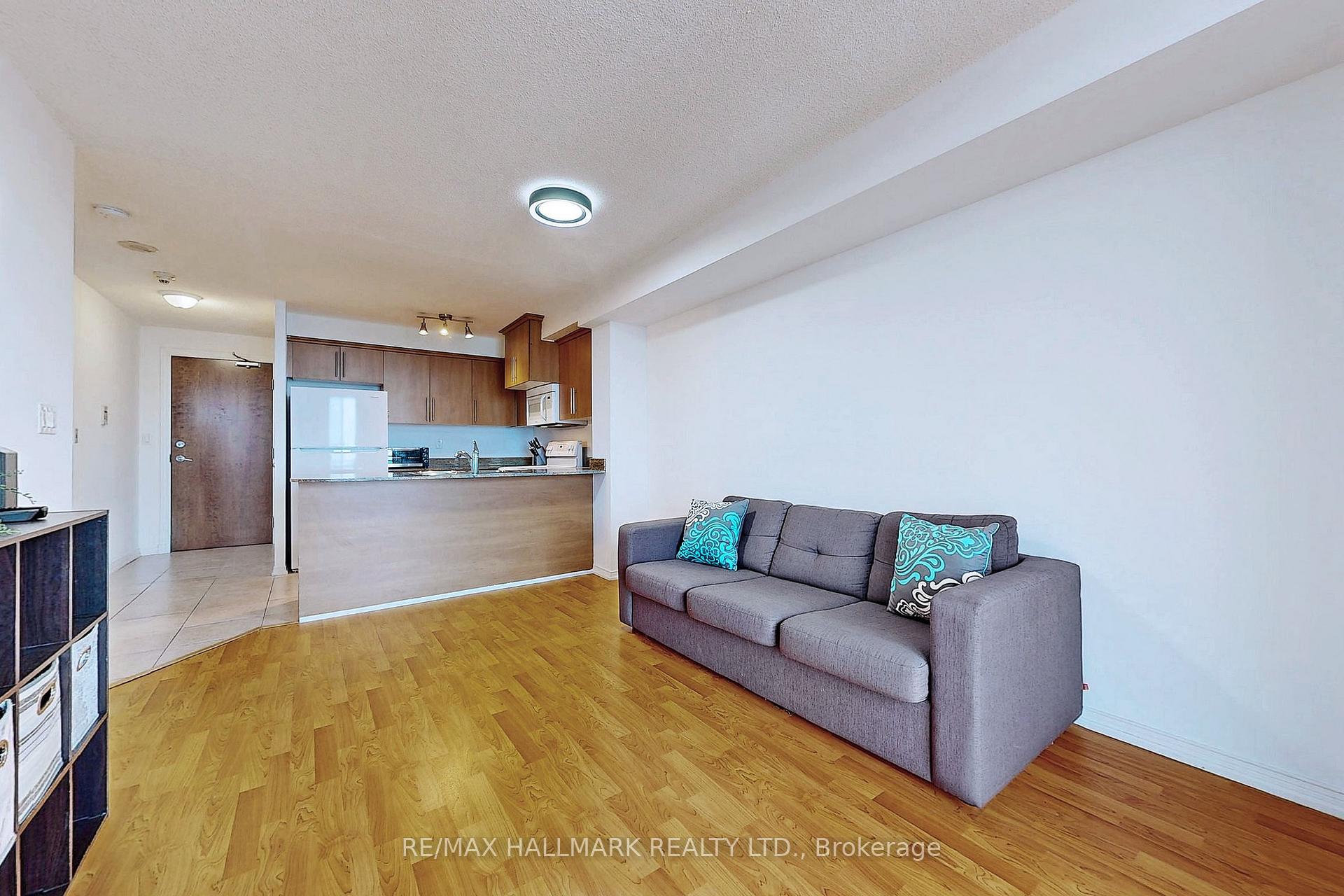 1 Bedroom Condo at 6 Rosebank,  Toronto For sale