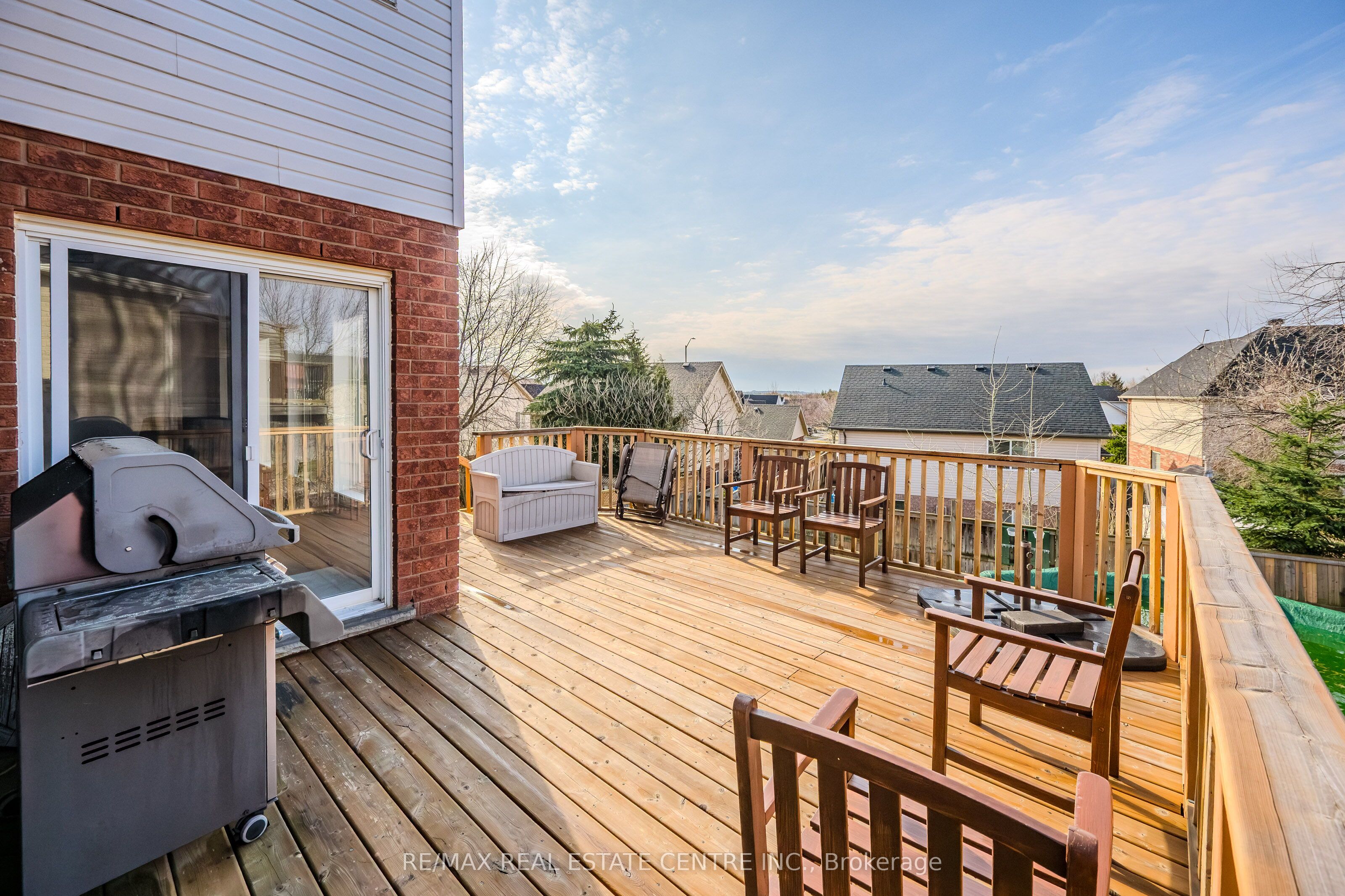 93 Biscayne Crescent