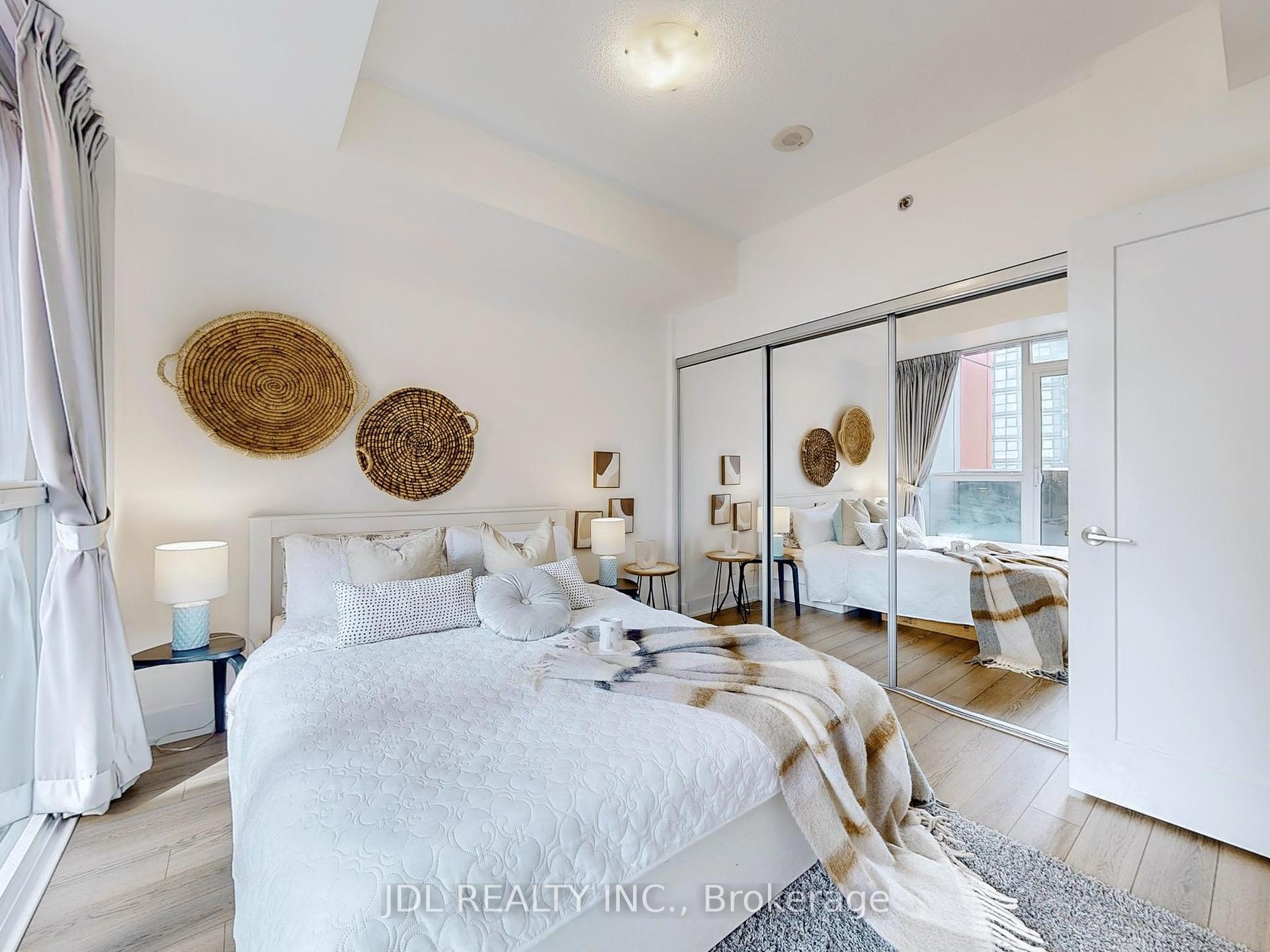 2 Bedrooms Condo at 318 Richmond, Toronto For sale