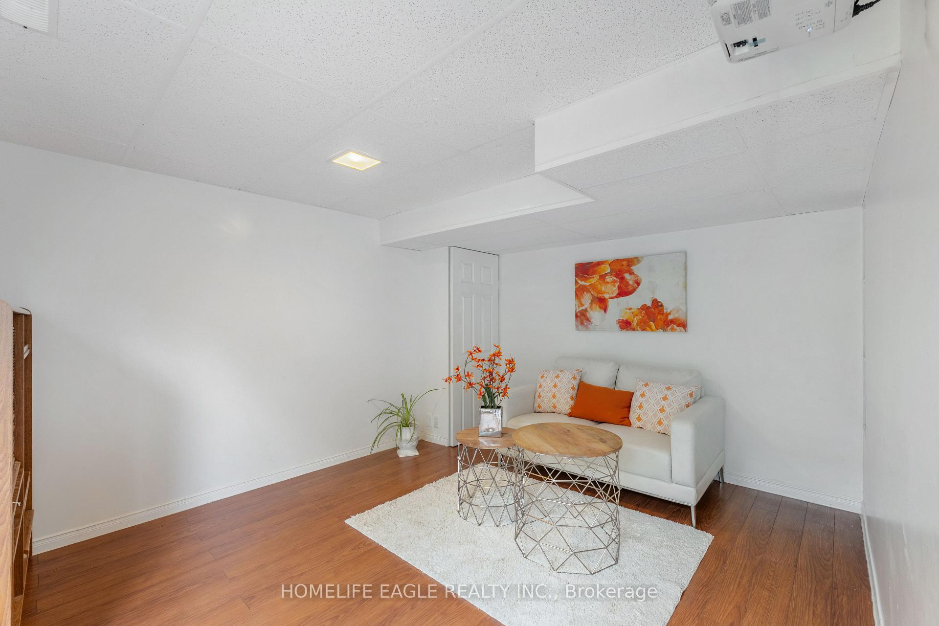 4 Bedrooms Condo at 3000 Midland, Toronto For sale