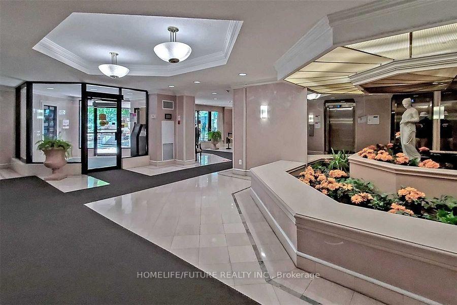 3 Bedrooms Condo at 75 Bamburgh,  Toronto For sale