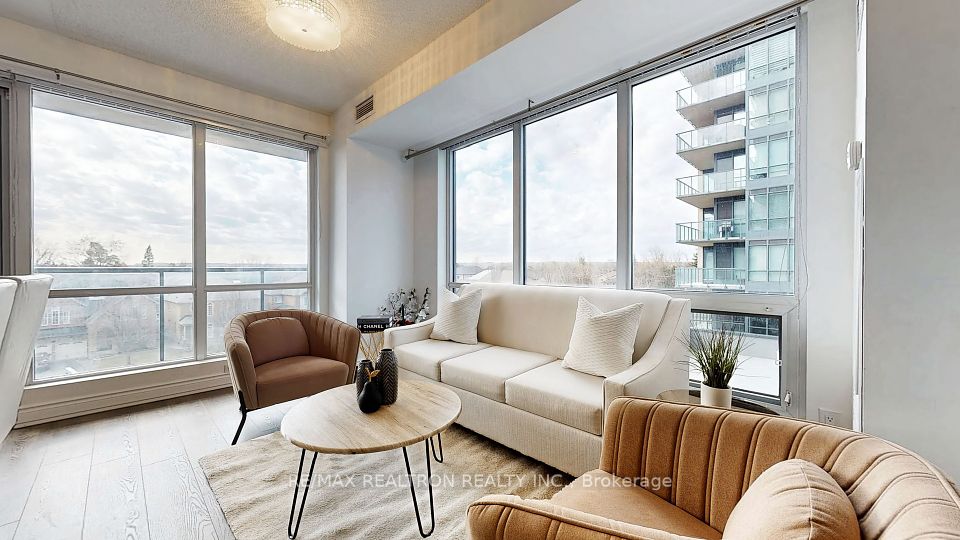9088 Yonge