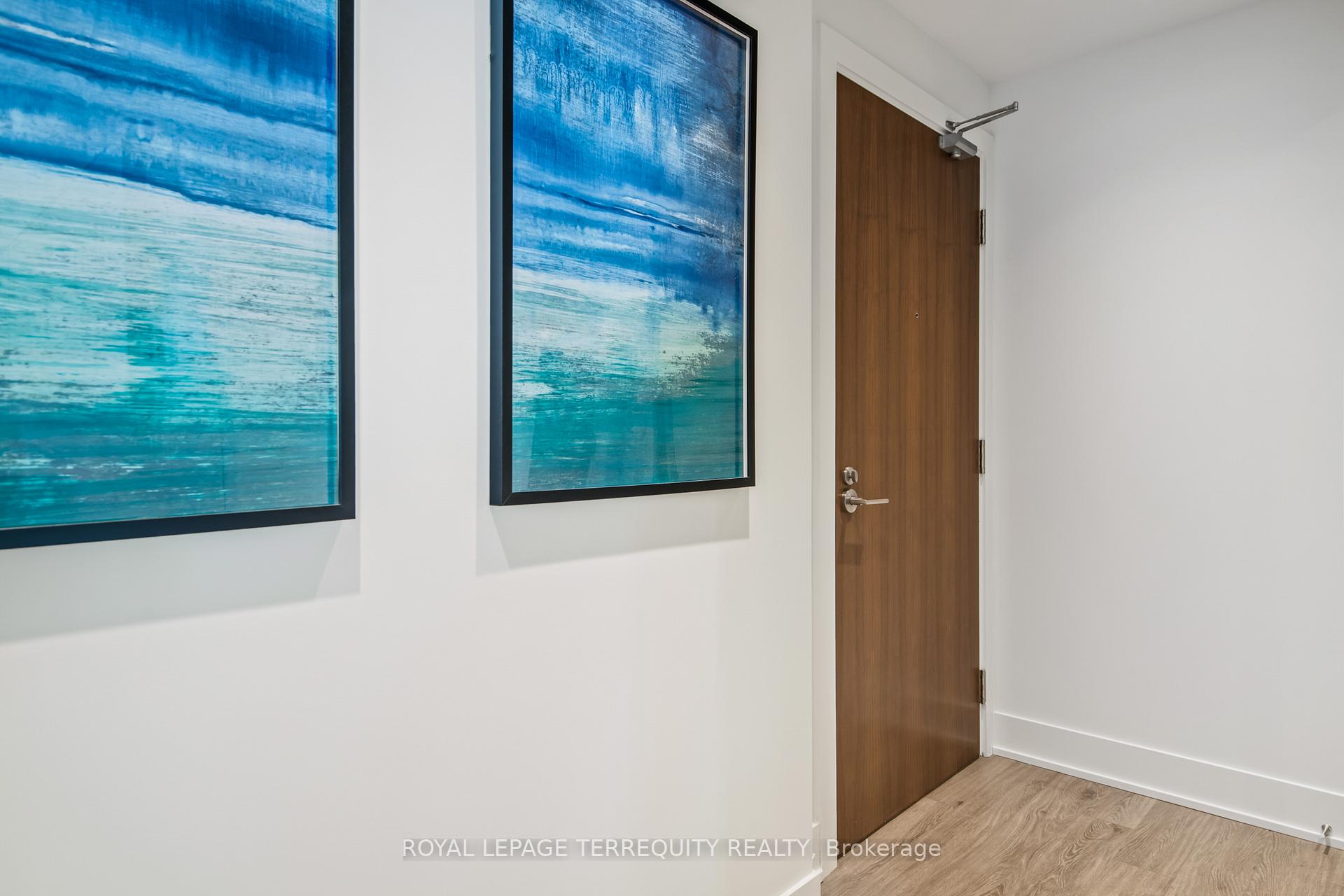 3 Bedrooms Condo at 1926 Lake Shore, Toronto For sale