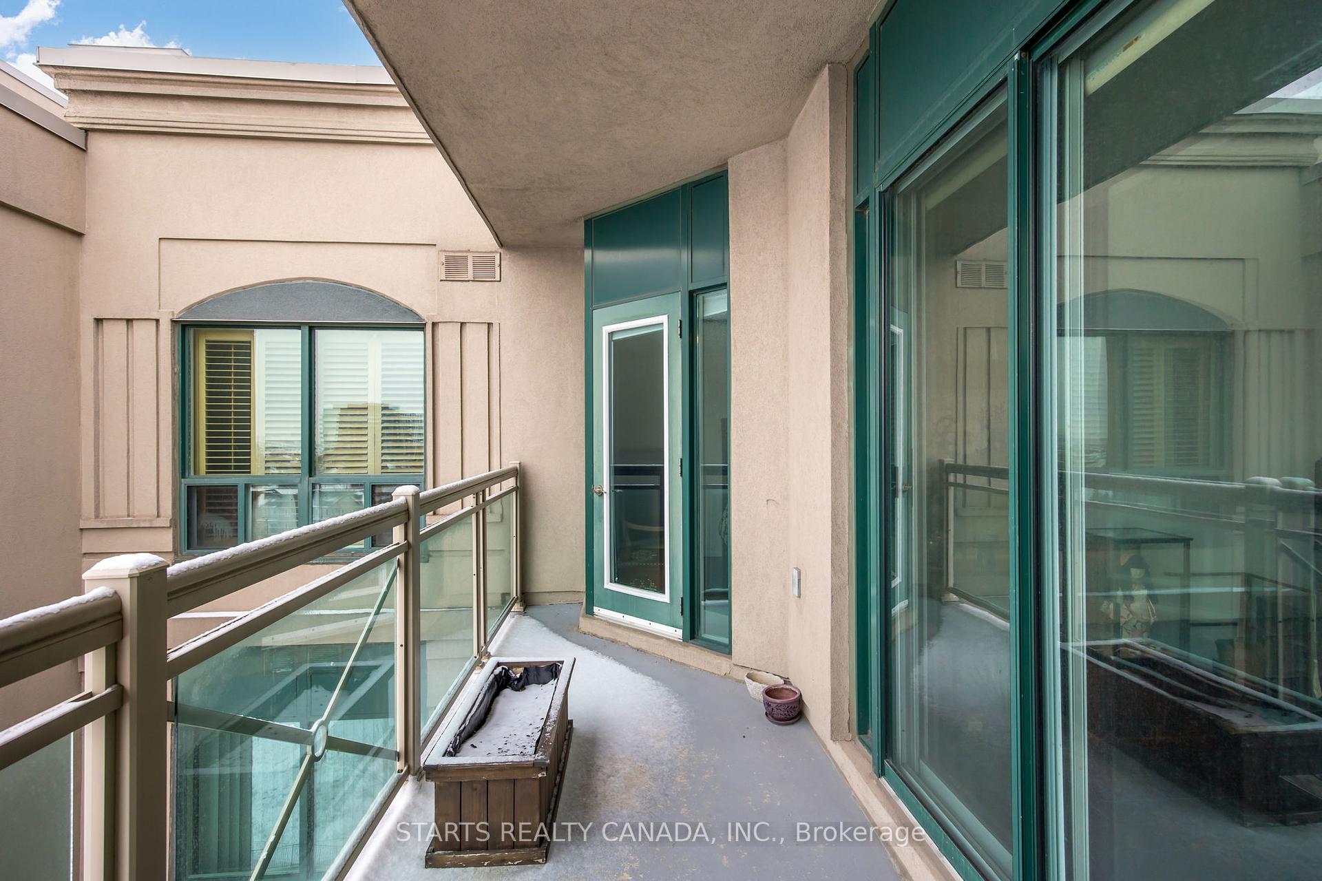 2 Bedrooms Condo at 920 Sheppard,  Toronto For sale
