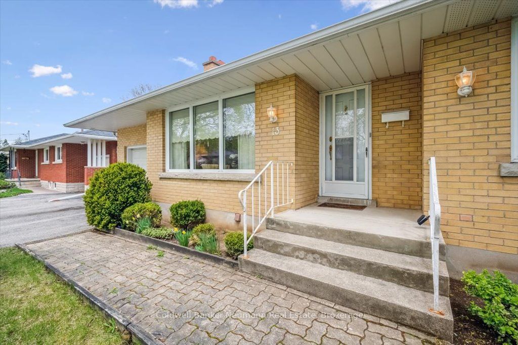13 Campion Avenue, Guelph, ON N1H 5L2