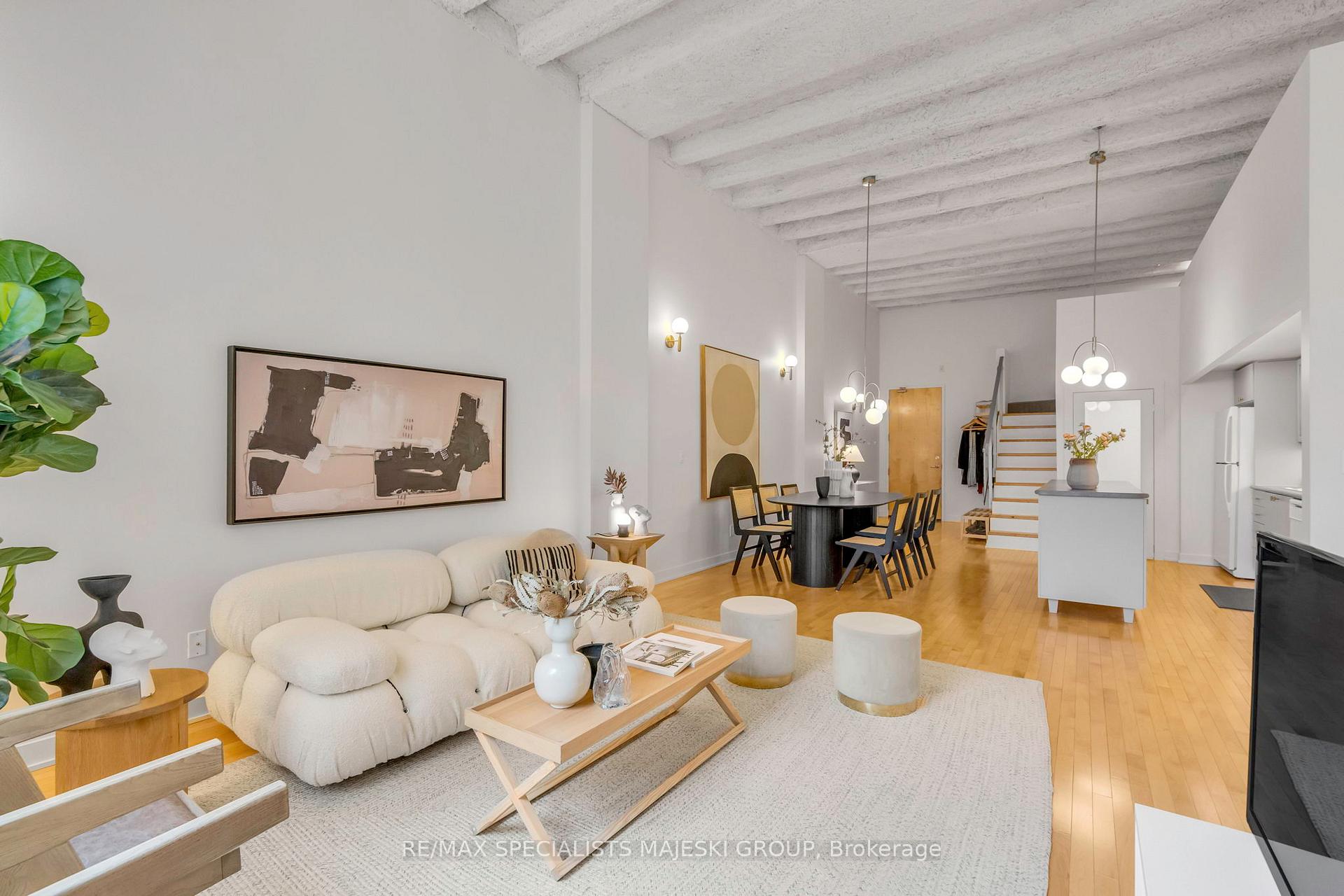 3 Bedrooms Condo at 21 Nassau,  Toronto For sale