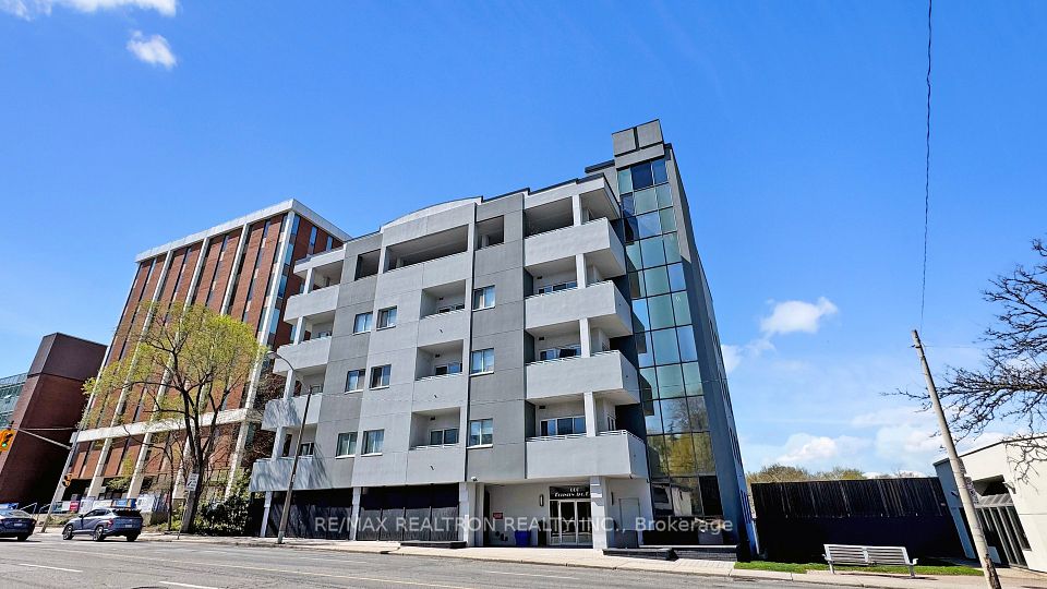 600 Eglinton
