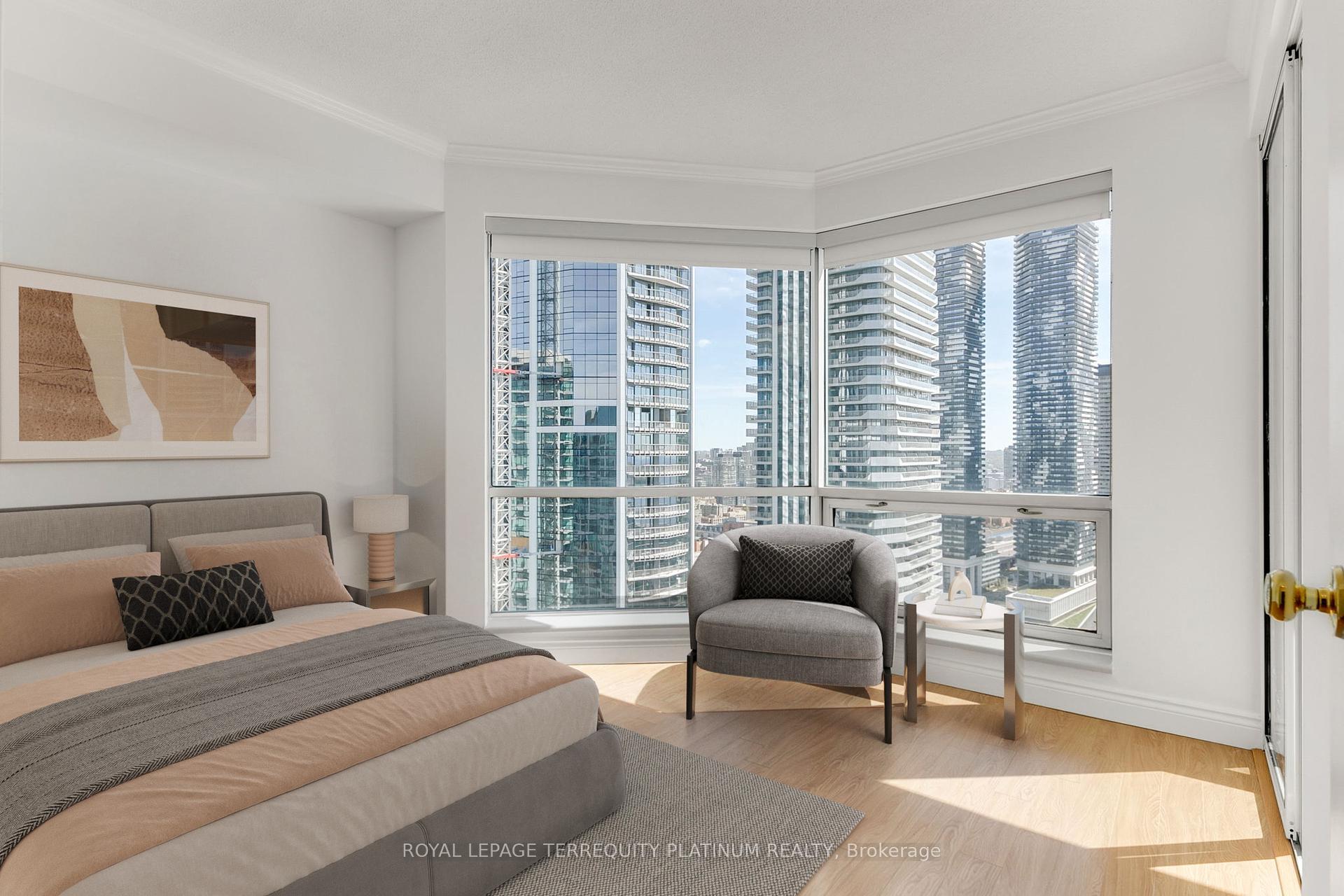 2 Bedrooms Condo at 10 Yonge, Toronto For sale