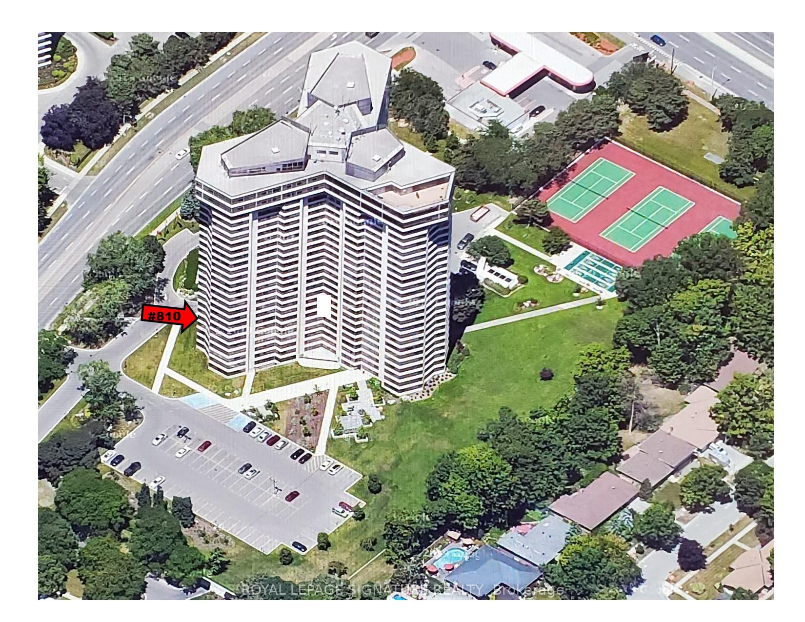 3 Bedrooms Condo at 1300 Bloor, Mississauga For sale