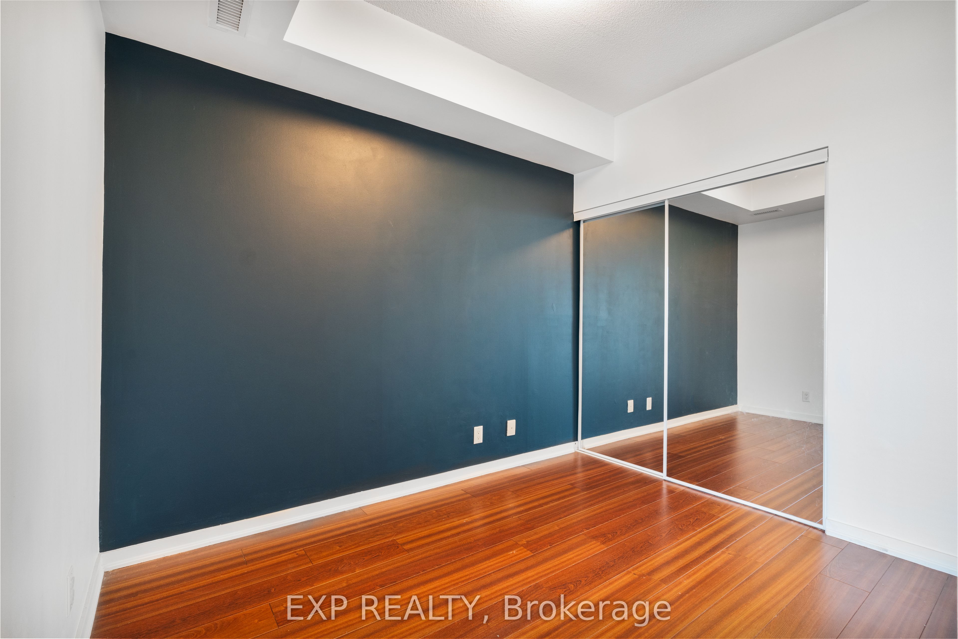 30 Canterbury Place, #701