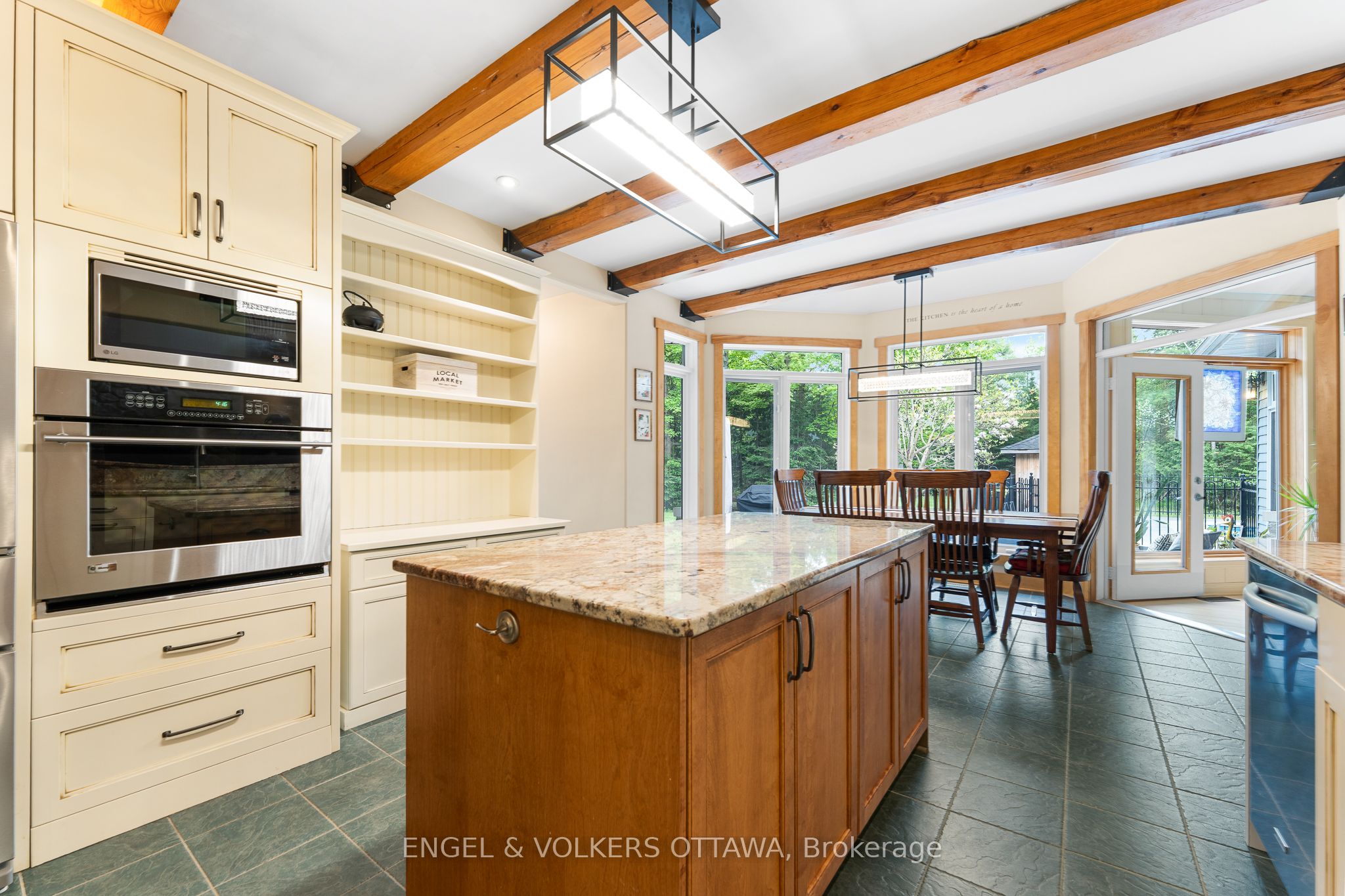 5 Carlisle Circle, StittsvilleMunsterRichmond, ON K0A 1B0