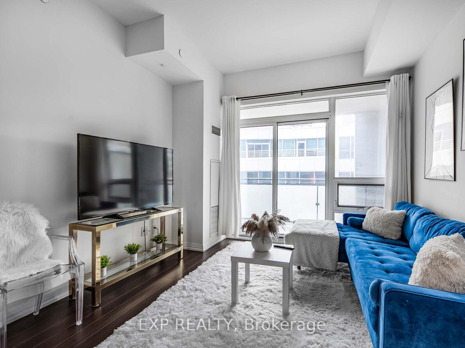 2 Bedrooms Condo at 460 Adelaide, Toronto For sale
