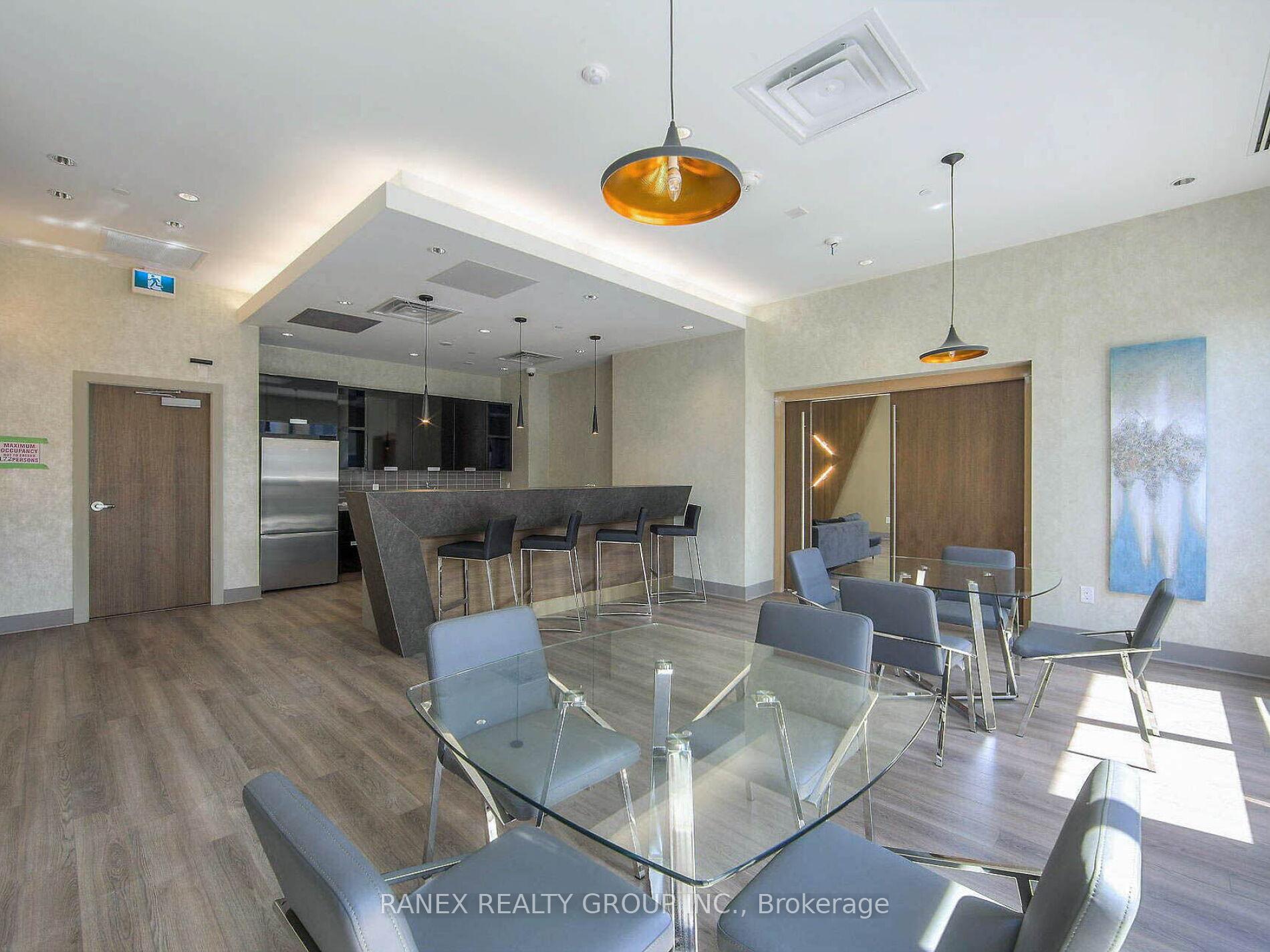 2 Bedrooms Condo at 5025 Four Springs, Mississauga For sale