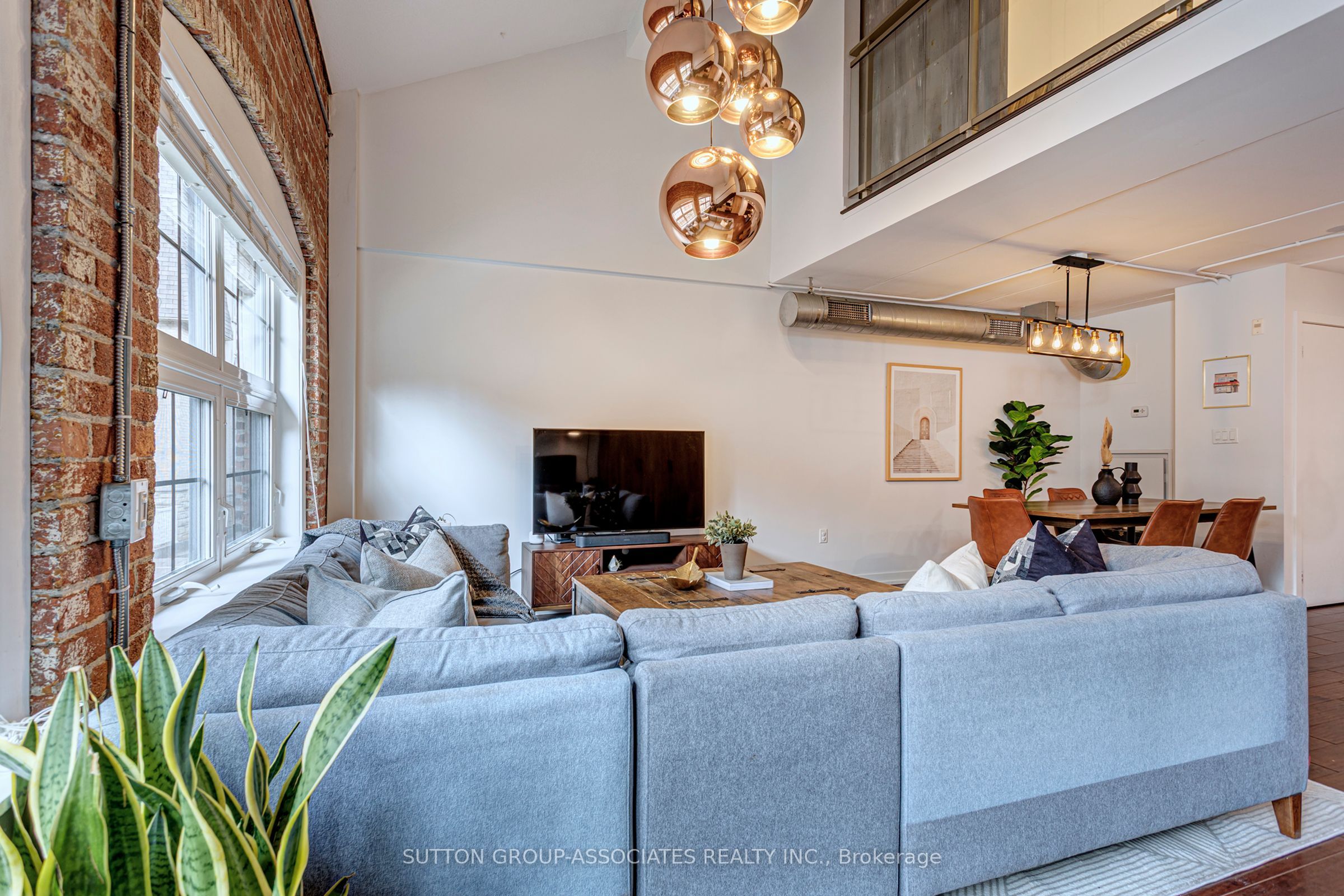 1100 Lansdowne Avenue, #333