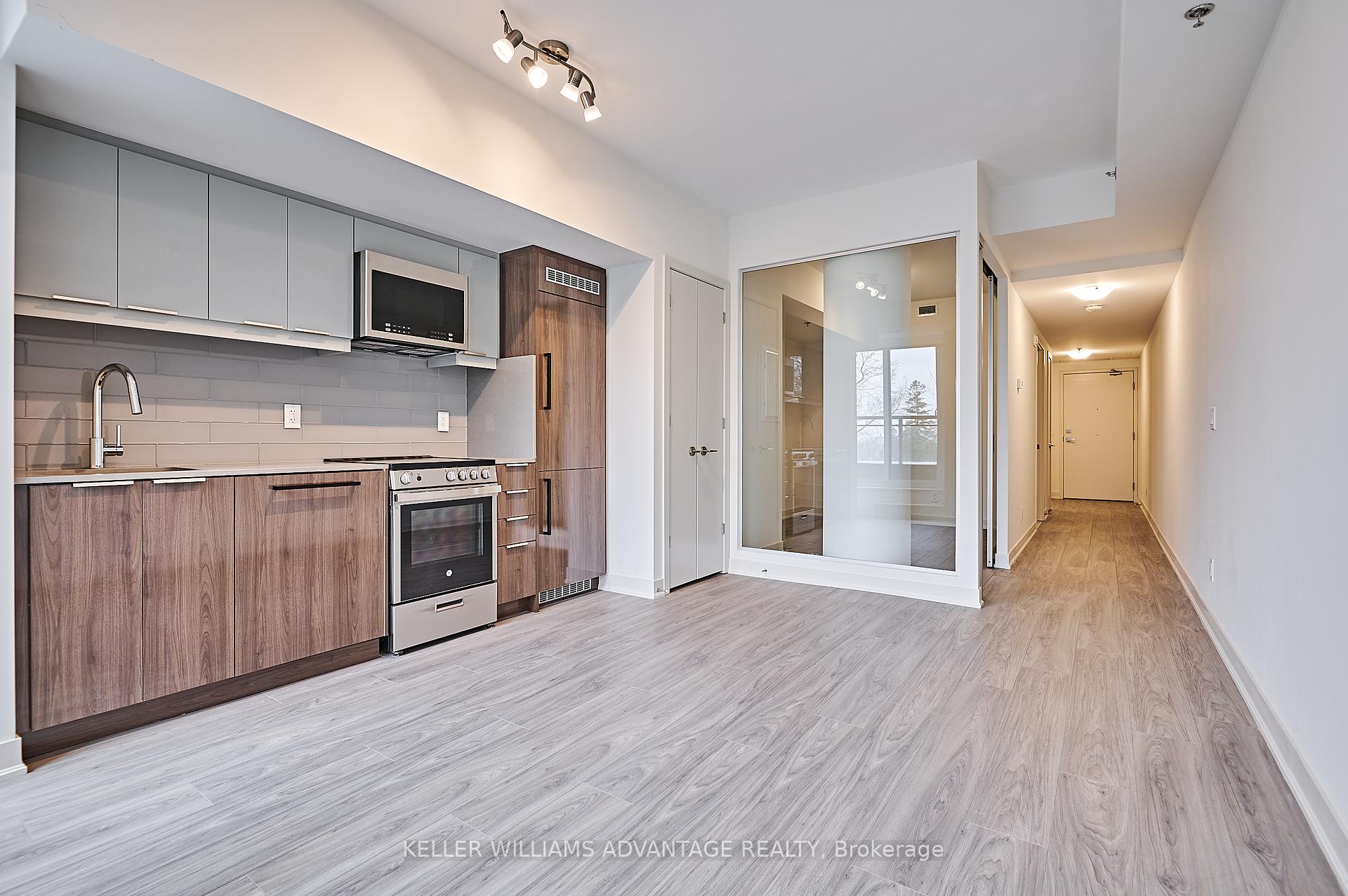 2 Bedrooms Condo at 90 Glen Everest,  Toronto For sale