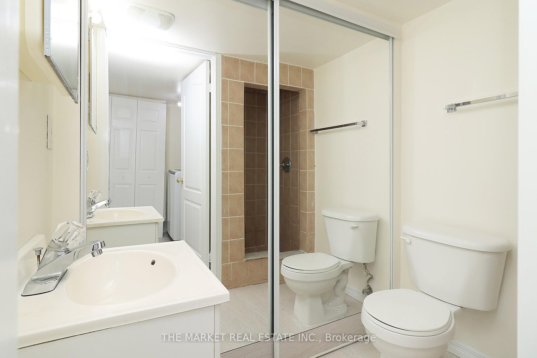 3 Bedrooms Condo at 7190 Atwood, Mississauga For sale