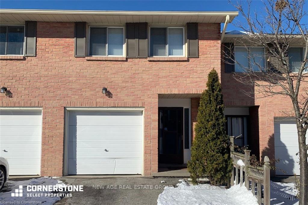 3 Bedrooms Condo at 40 SUMMERCREST, Hamilton For sale