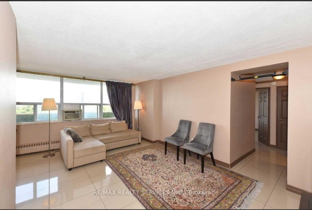 2 Bedrooms Condo at 270 PALMDALE,  Toronto For sale