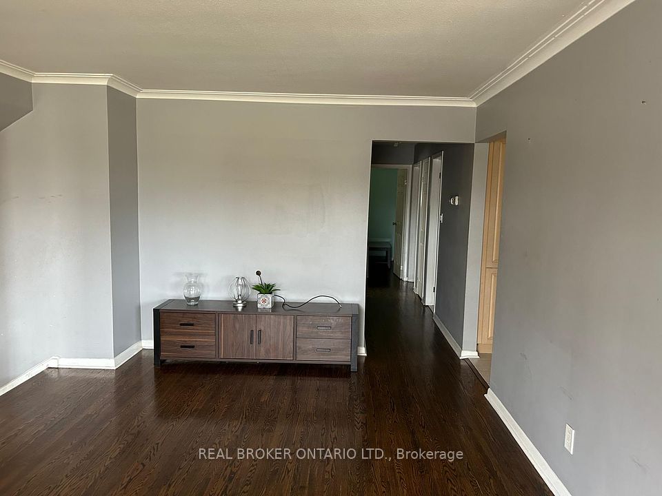 #Room 2 - 5 Caldwell Crescent, Brampton, ON L6W 1A2