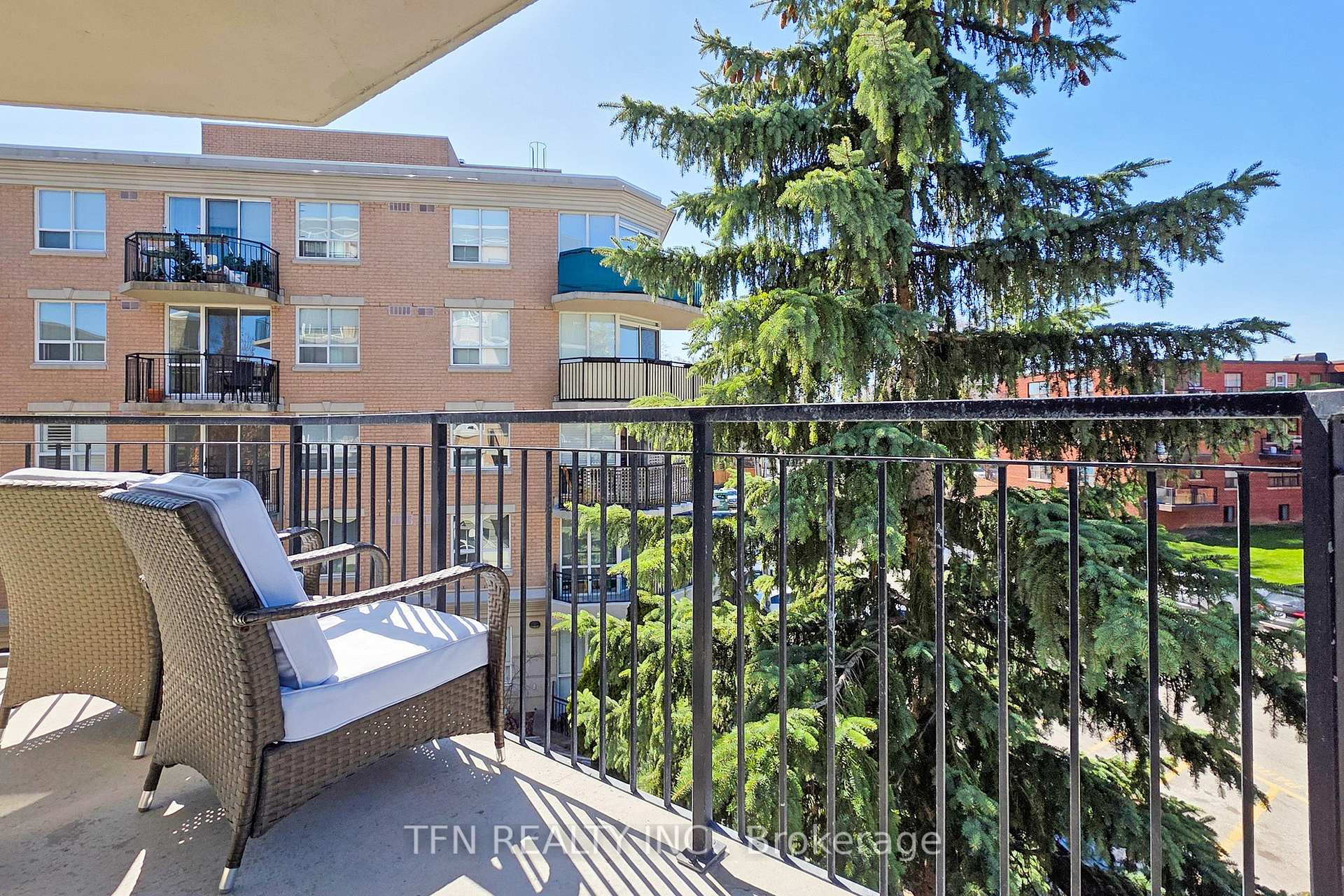 3 Bedrooms Condo at 3130 Yonge,  Toronto For sale