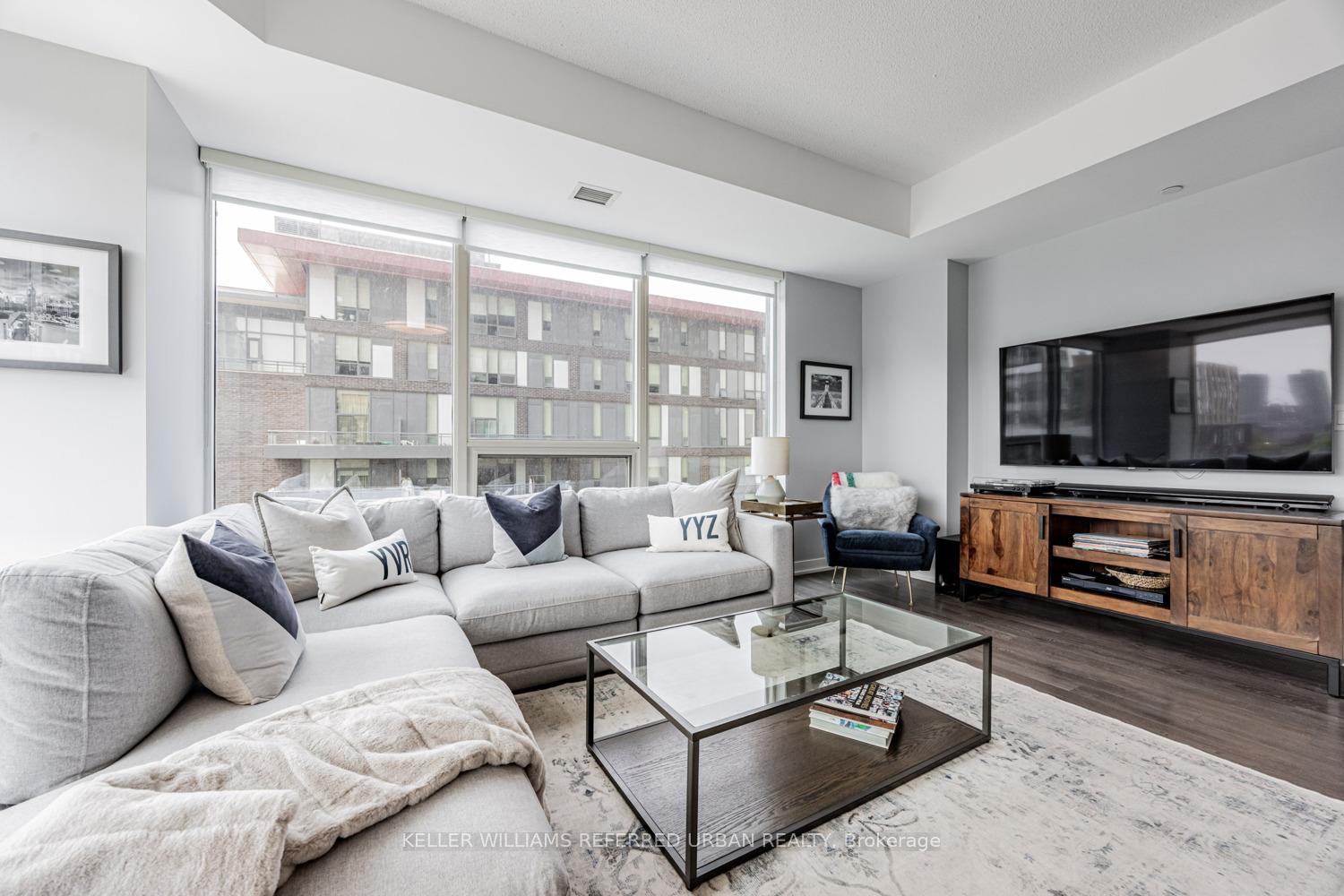 3 Bedrooms Condo at 225 Sackville, Toronto For sale