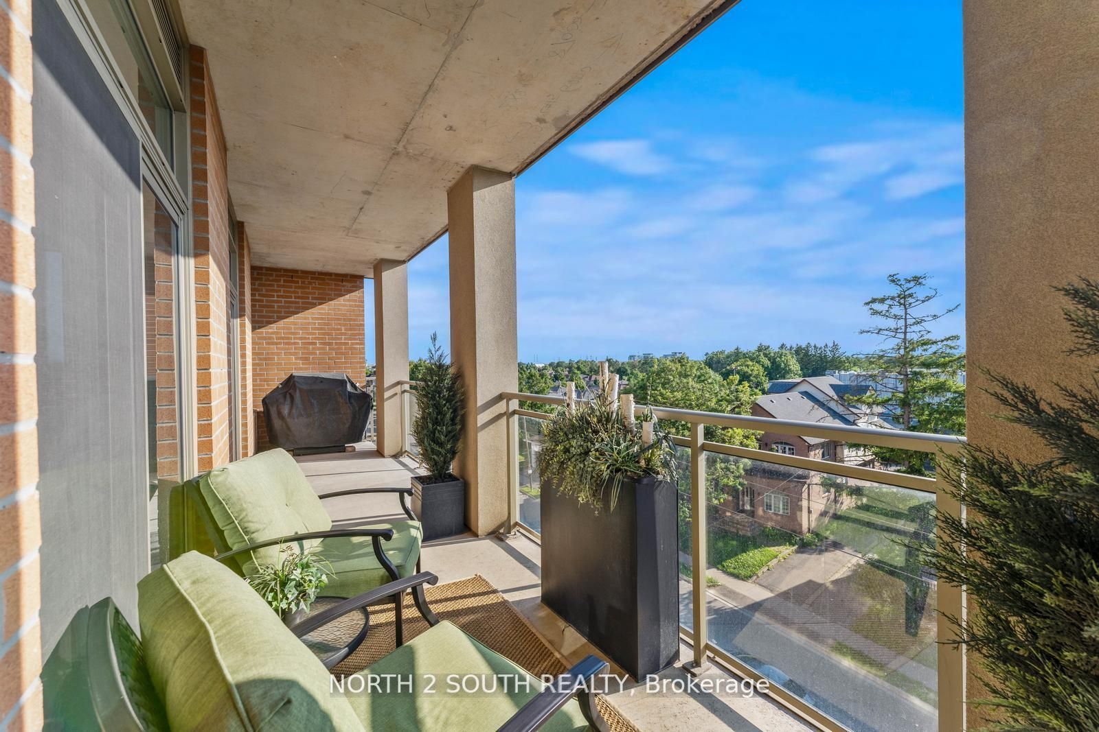 281 Woodbridge Avenue, #521