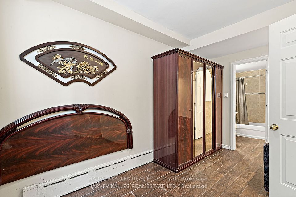 58 Garthdale Court W