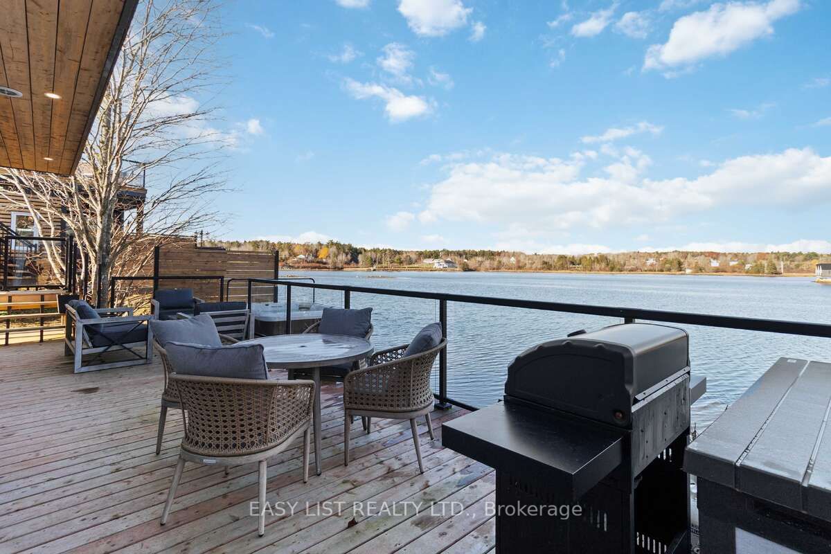 693 Mason Beach Road, #3