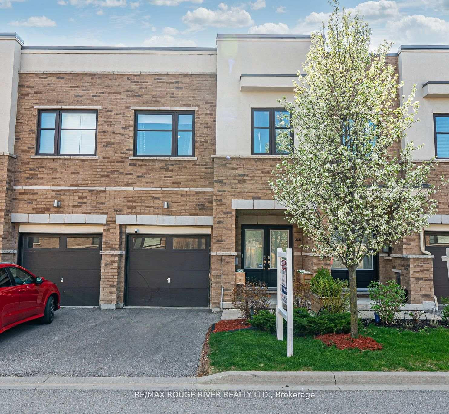 44 Jerseyville Way, Whitby, ON L1N 0L7
