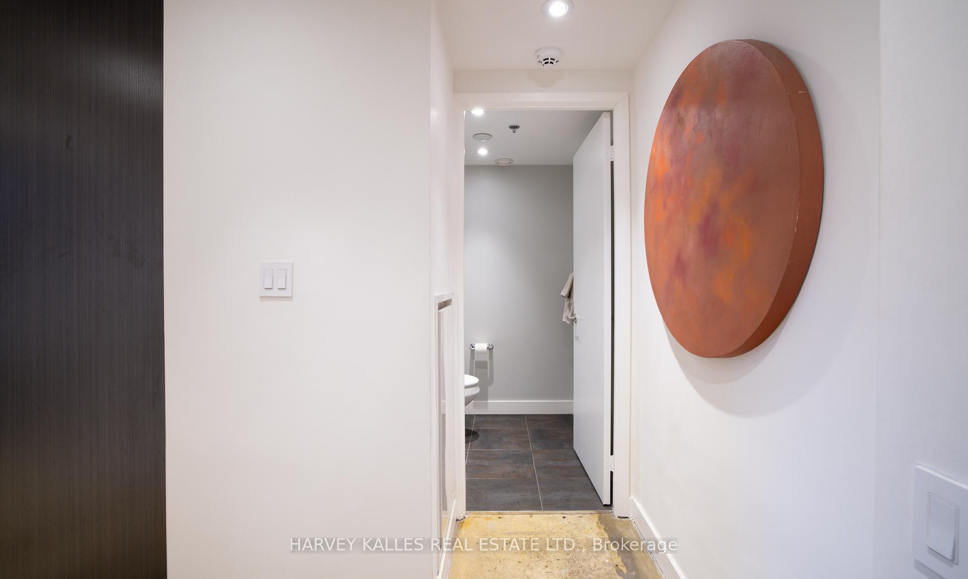 2 Bedrooms Condo at 363 Sorauren, Toronto For sale