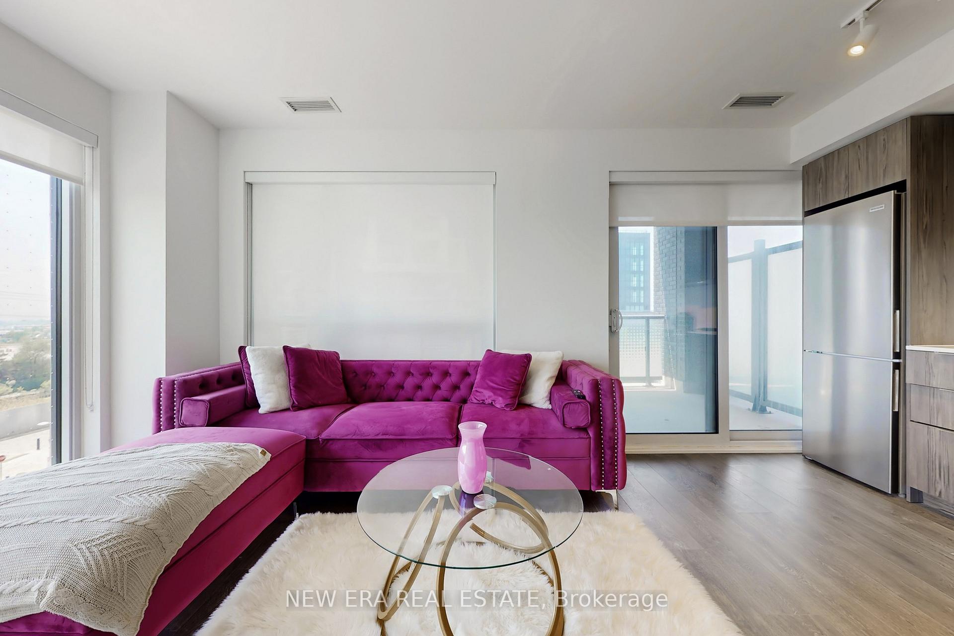 2 Bedrooms Condo at 30 Samuel Wood, Toronto For sale